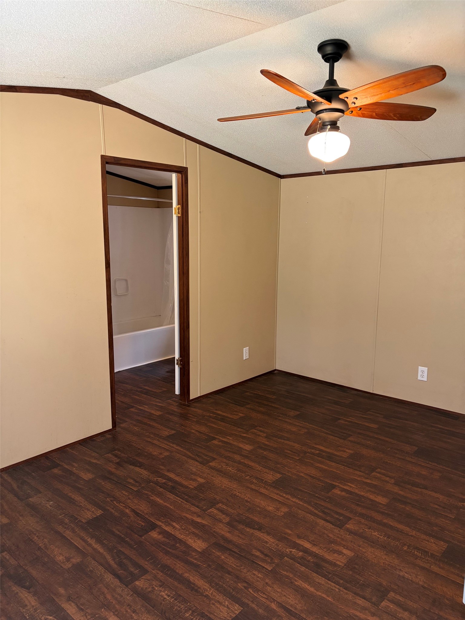 20405 Red Oak Drive Property Photo 6