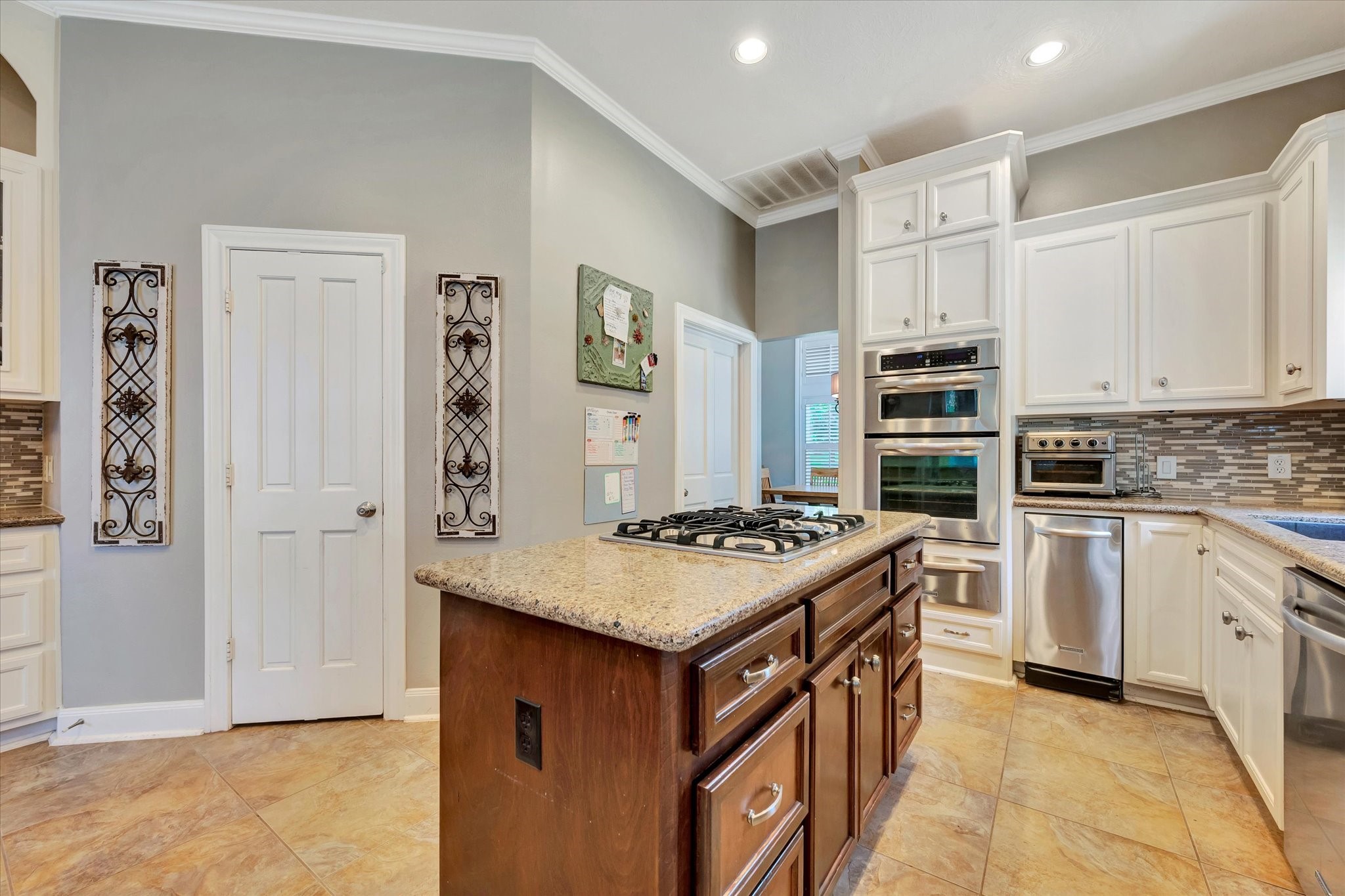 3806 Canyon Bluff Court Property Photo 32