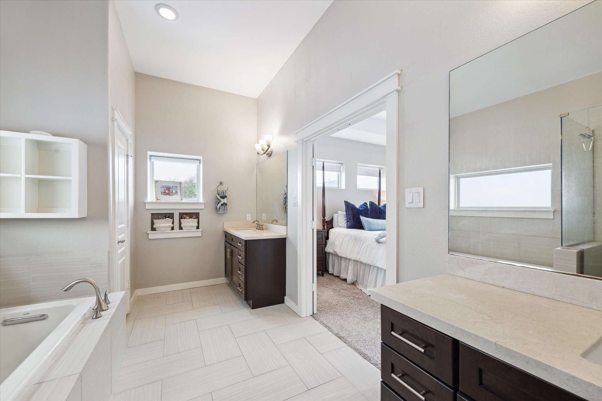 5743 Kansas Street D Property Photo 16
