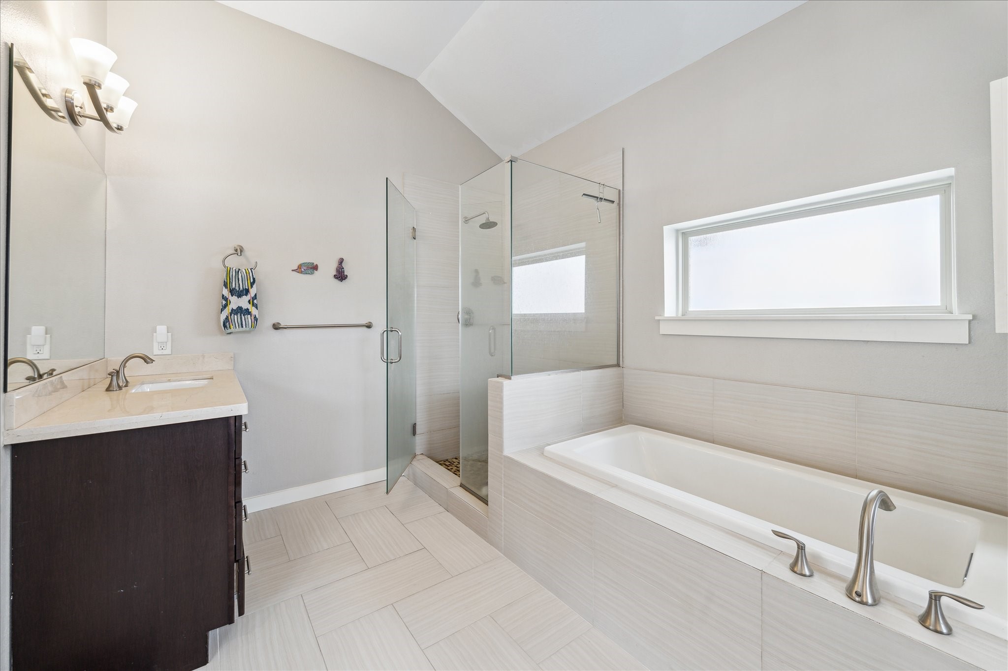 5743 Kansas Street D Property Photo 17