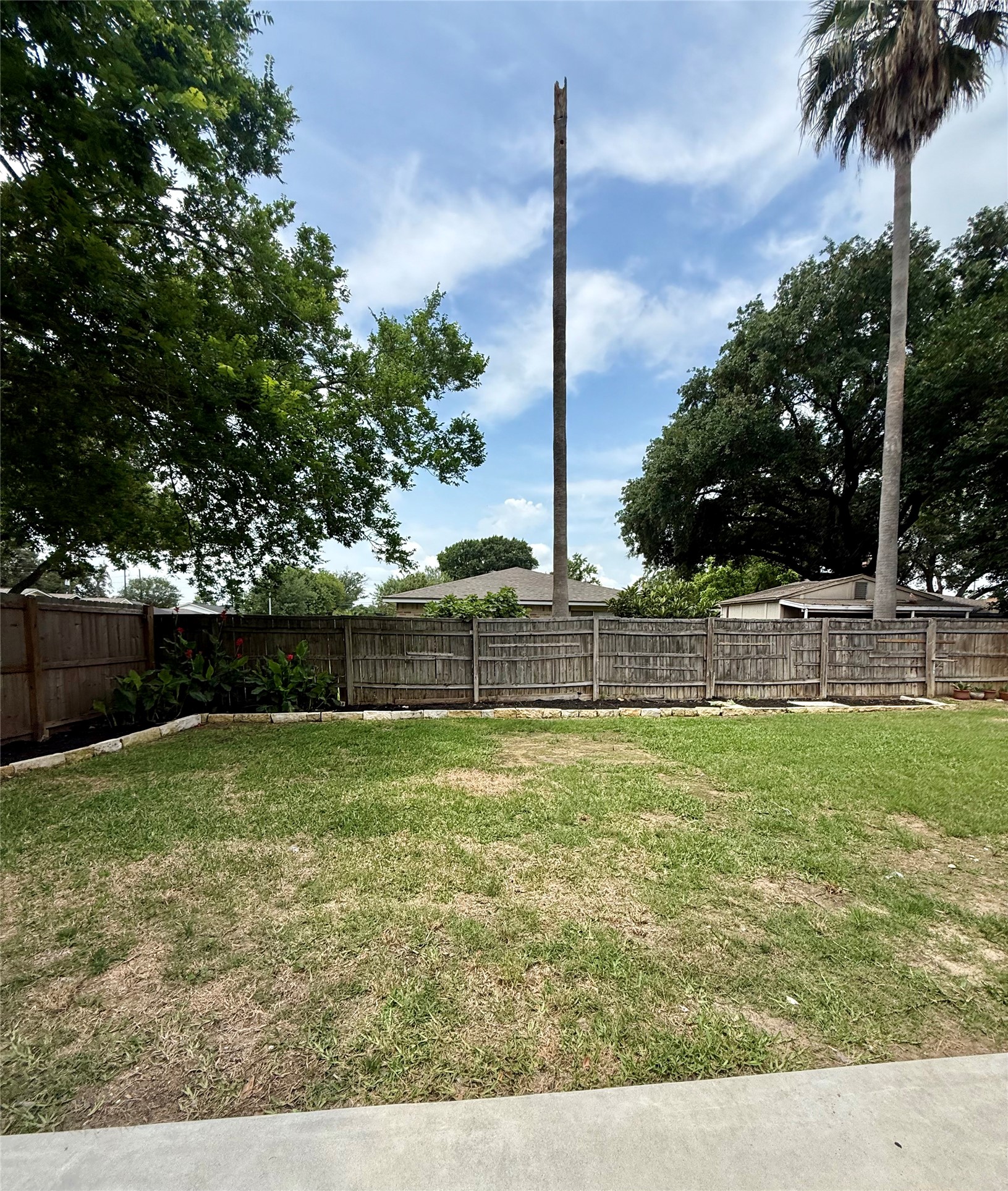 7303 Millbrae Lane Property Photo 27