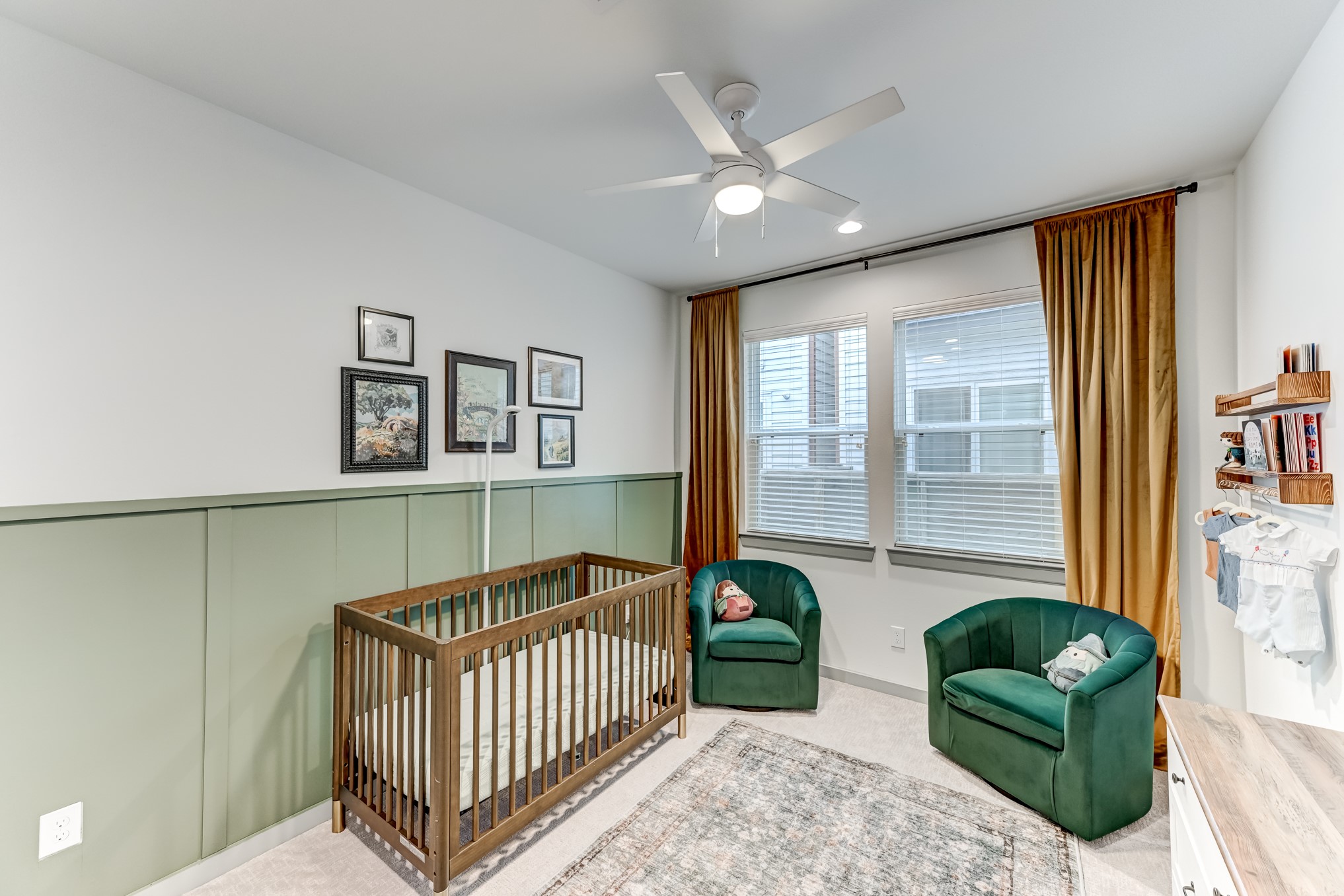 737 N Emile Street Property Photo 10