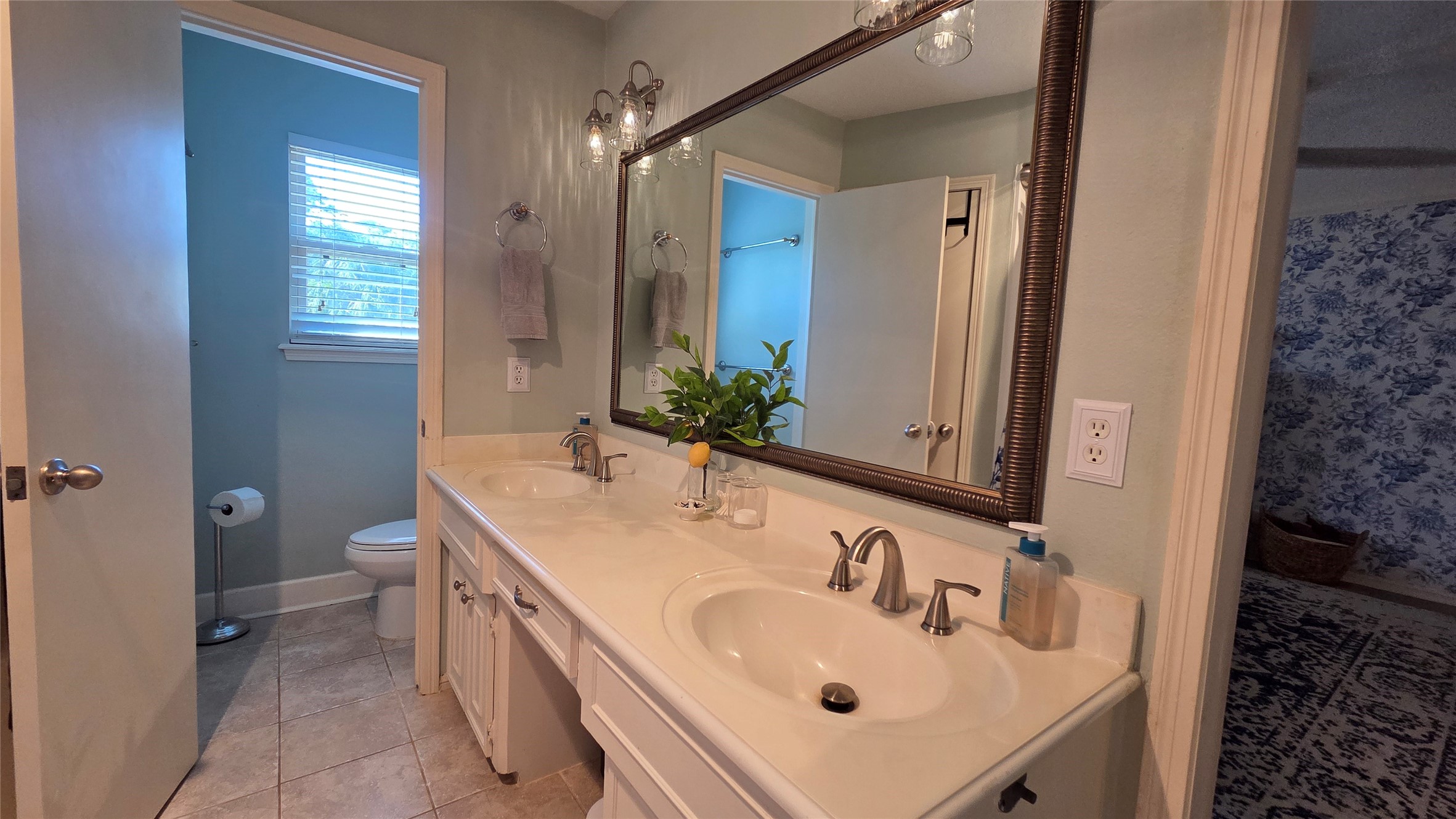 3407 Flaming Candle Drive Property Photo 27