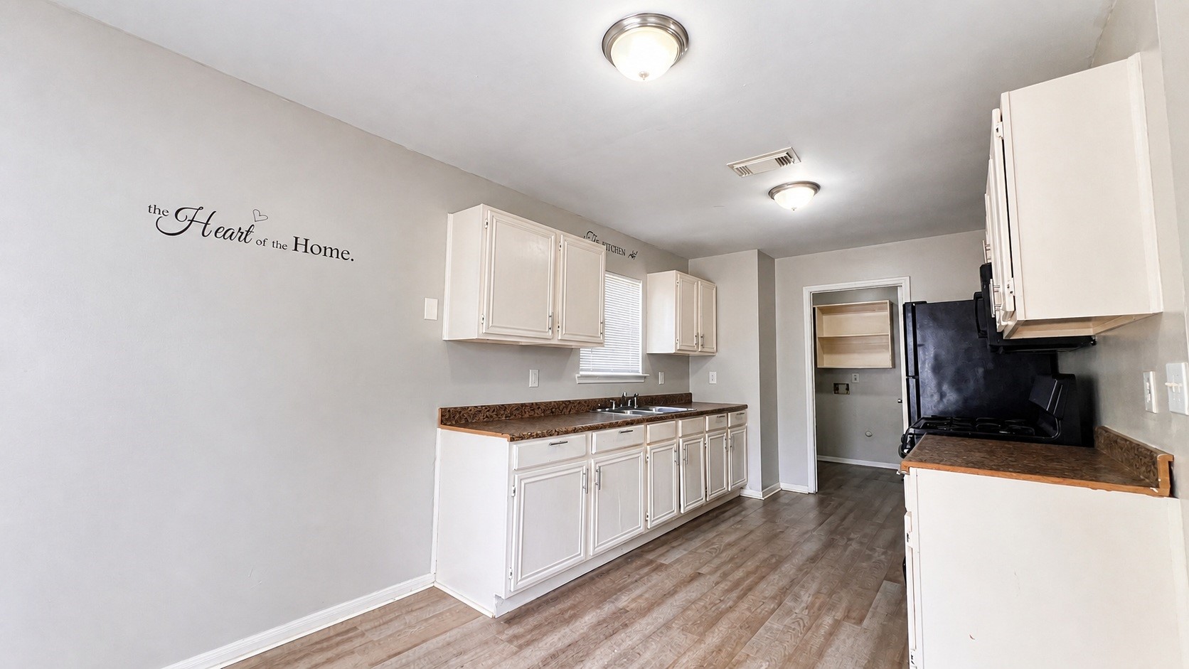 9406 Alcala Court Property Photo 6