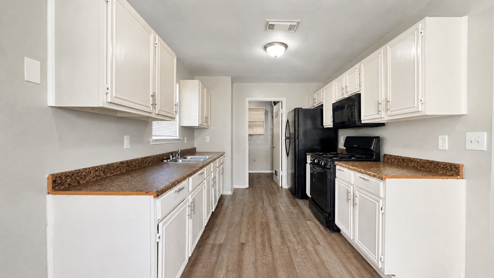 9406 Alcala Court Property Photo 8