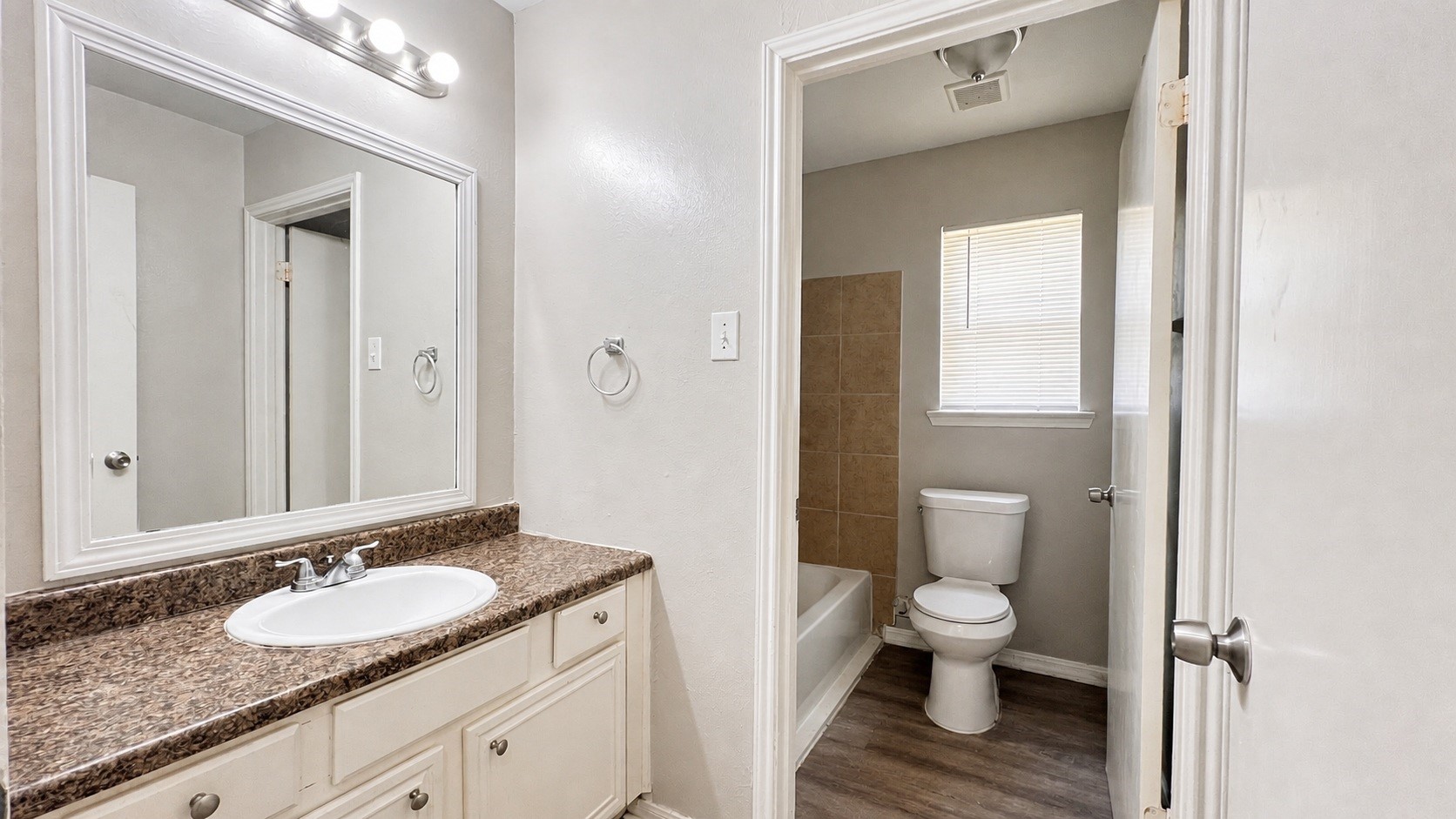 9406 Alcala Court Property Photo 12