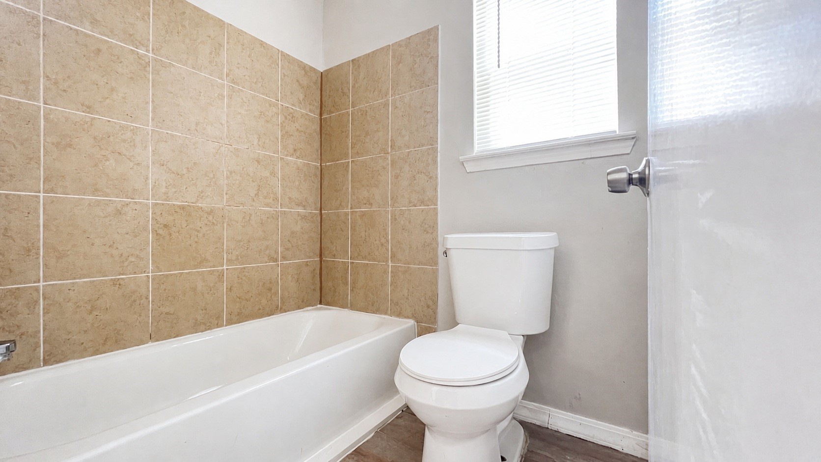 9406 Alcala Court Property Photo 13