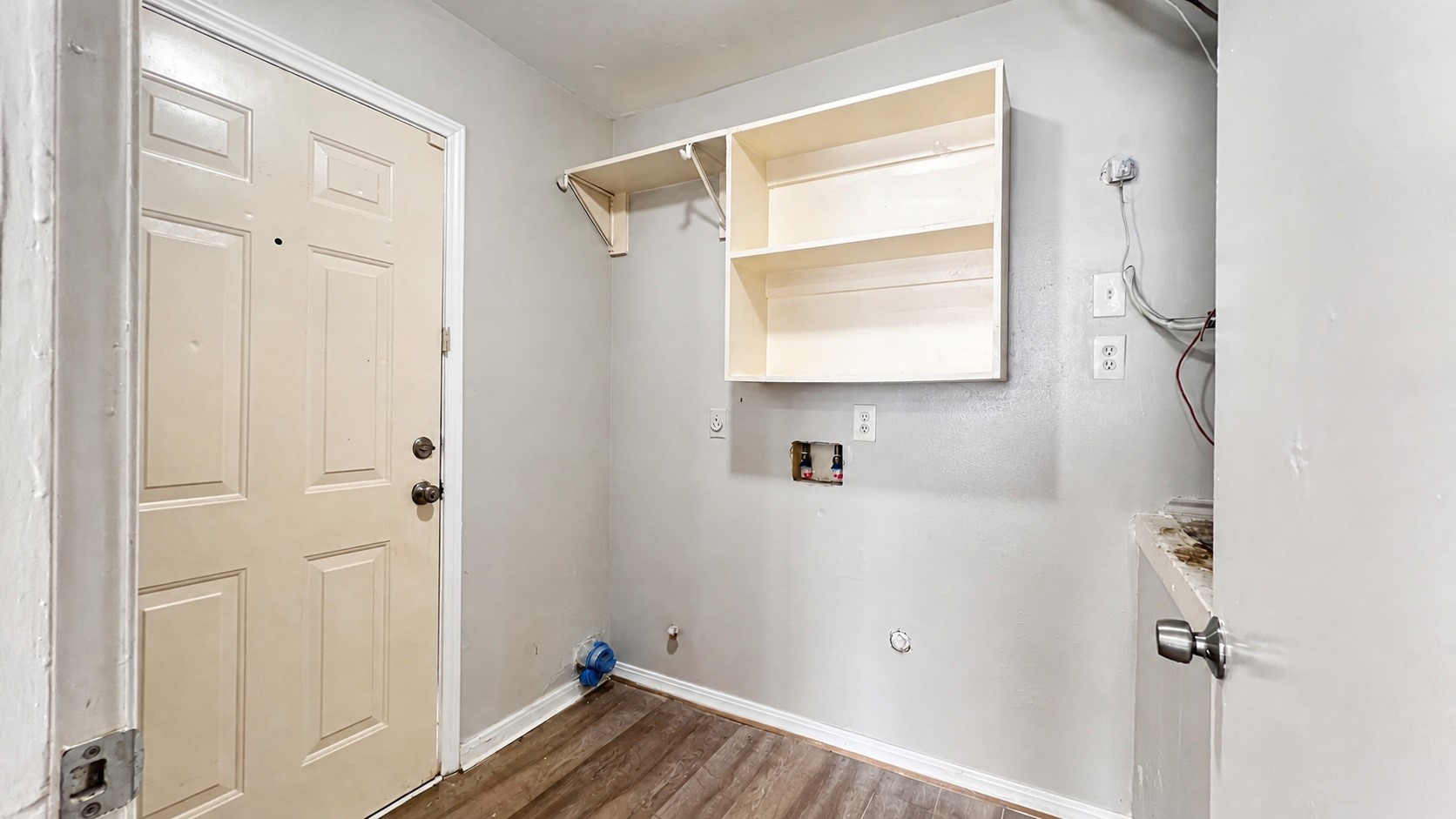 9406 Alcala Court Property Photo 18