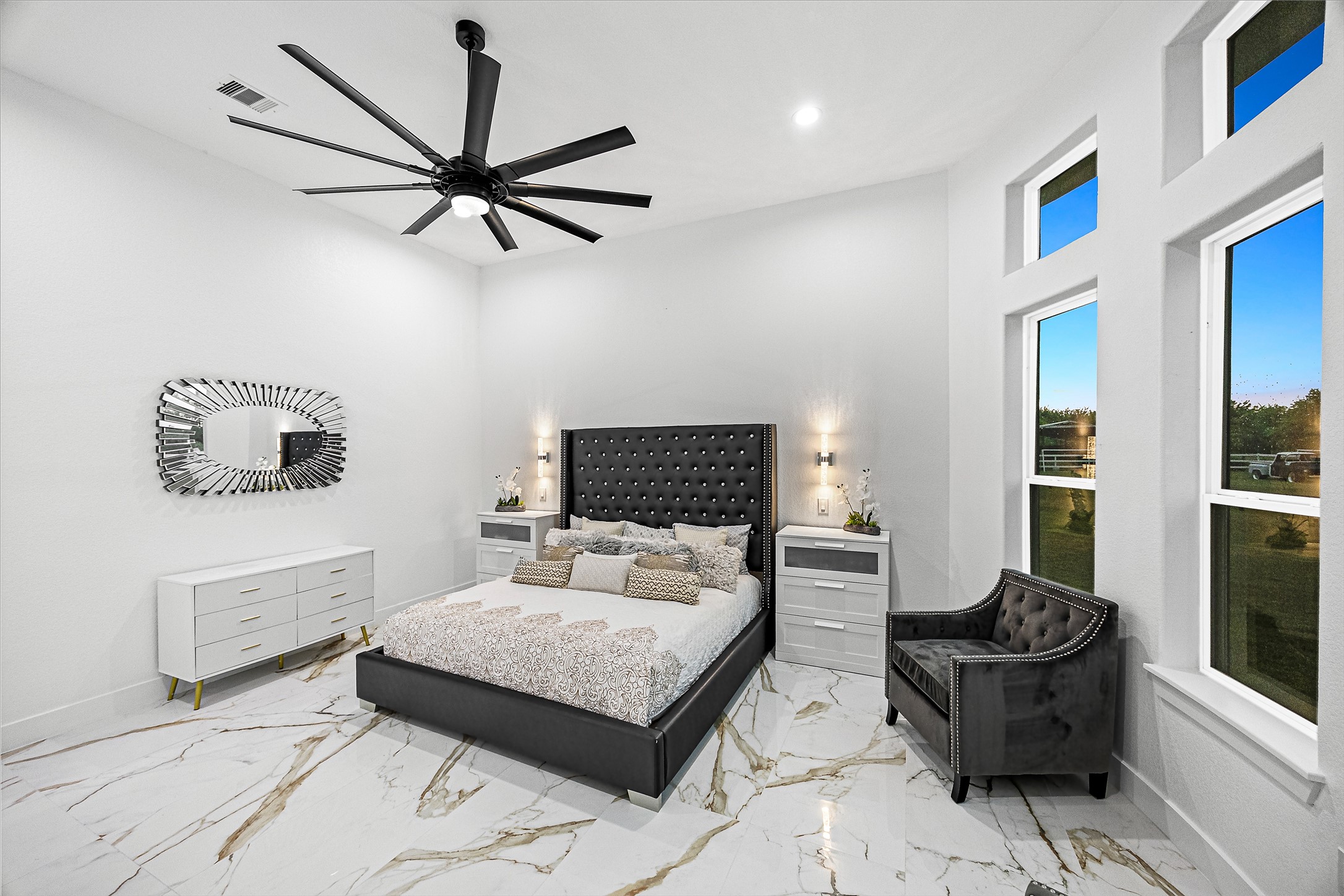 4431 Garvie Lane Property Photo 22