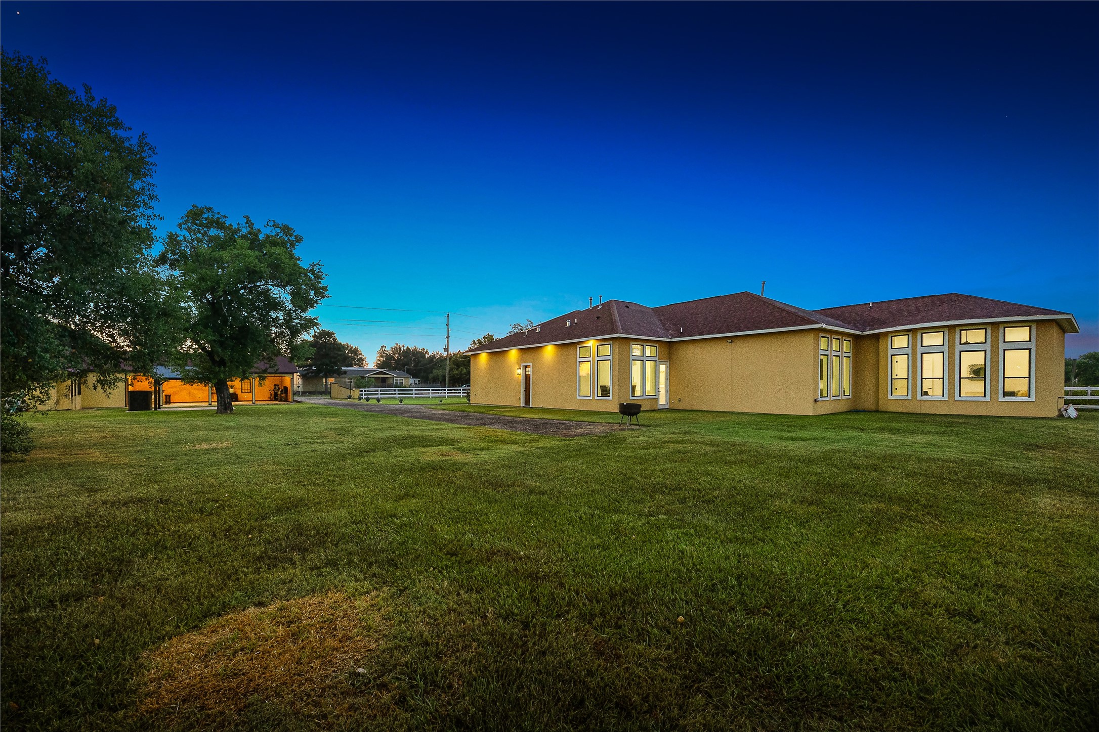 4431 Garvie Lane Property Photo 42