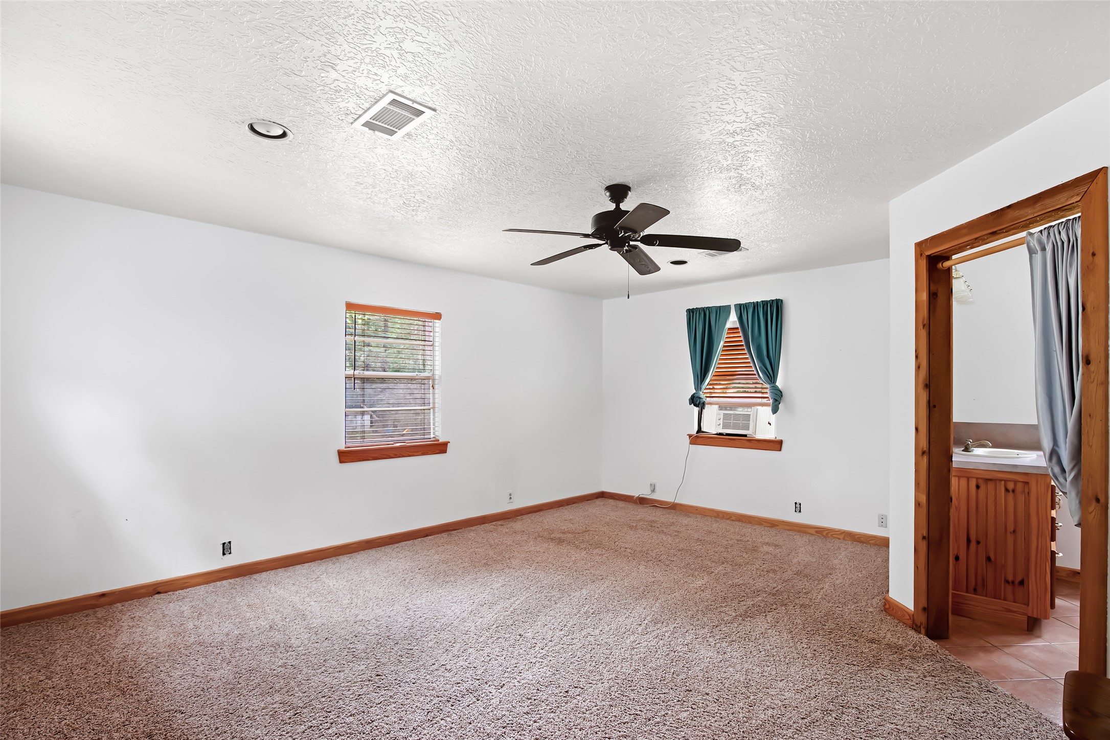 186 County Road 637 Property Photo 36