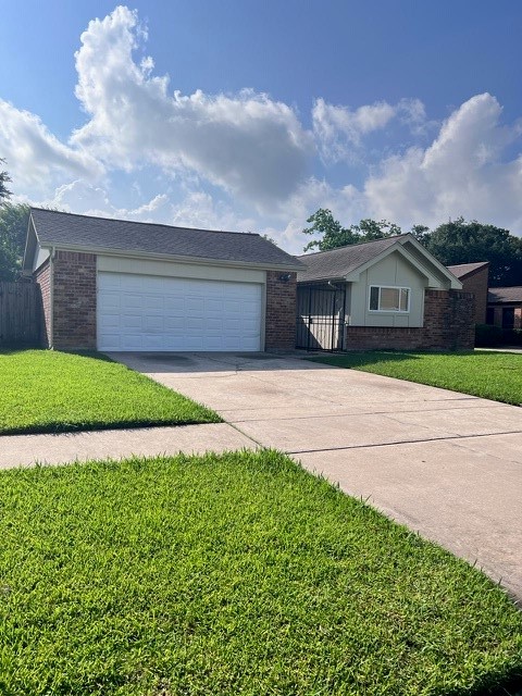 15523 Pensgate Street Property Photo 1