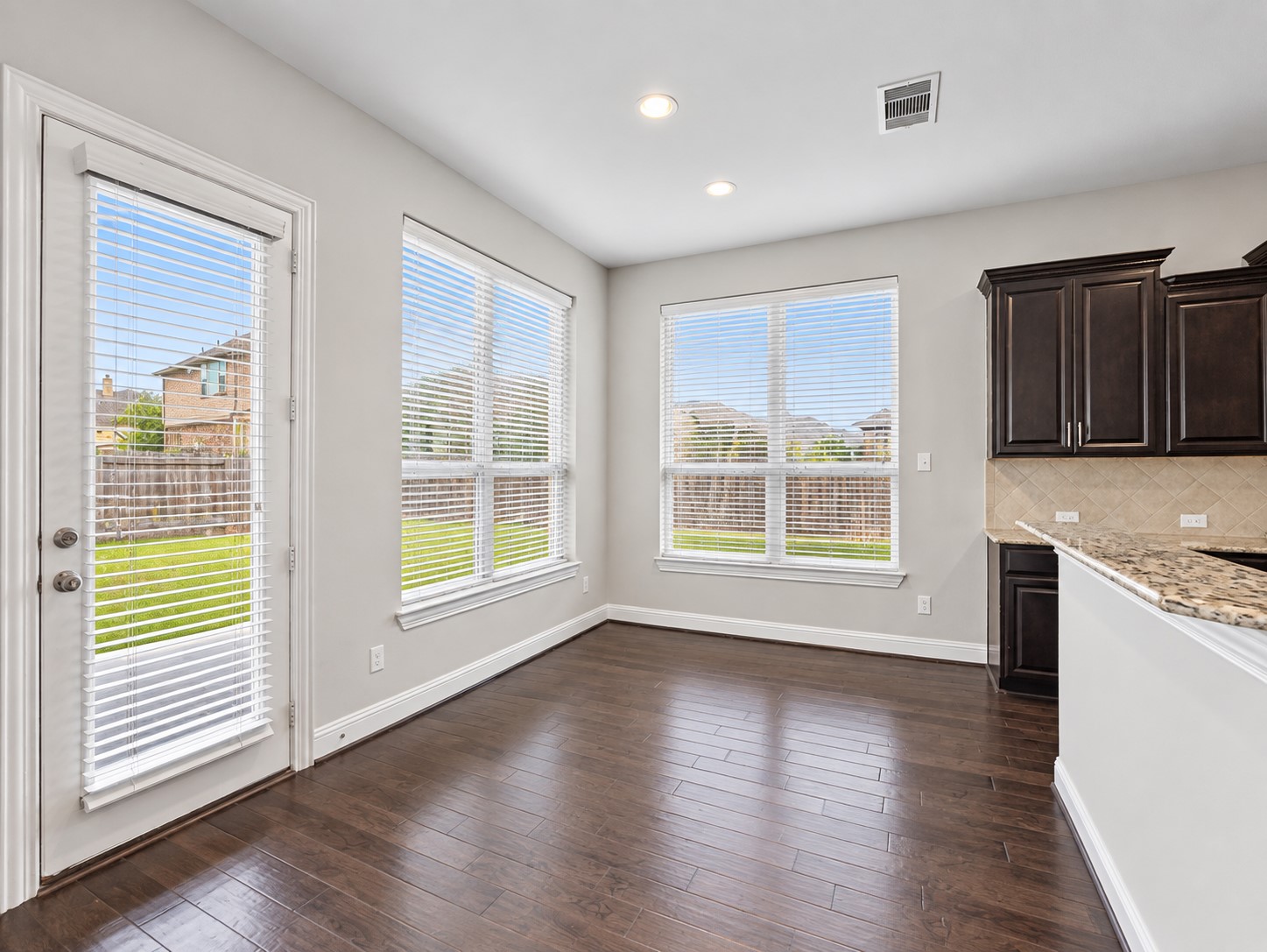 9626 Invergarry Way Property Photo 14