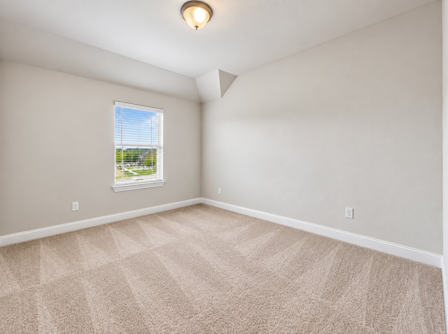 9626 Invergarry Way Property Photo 33