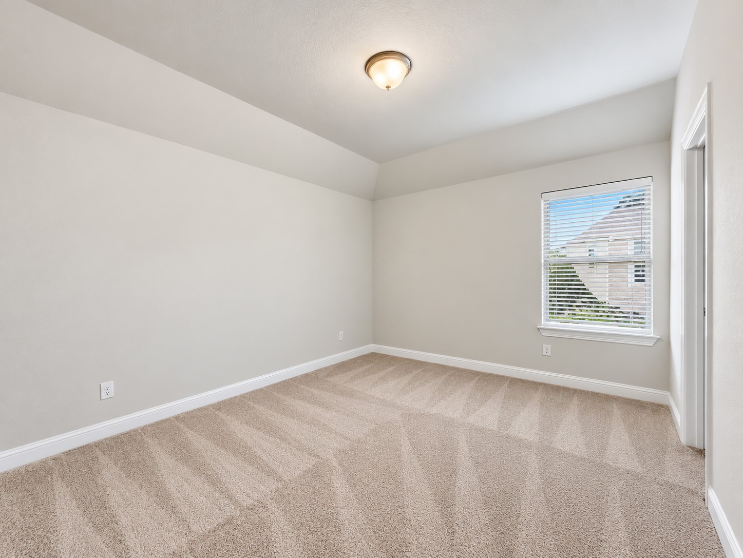 9626 Invergarry Way Property Photo 37