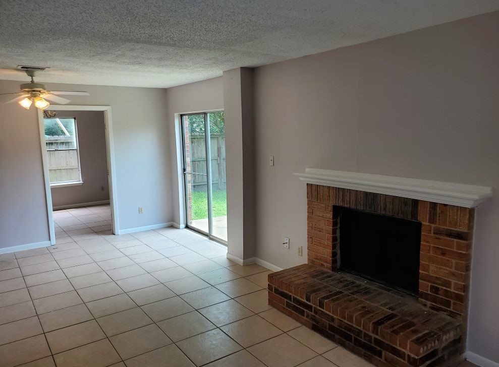 9201 Carousel Lane A Property Photo 6