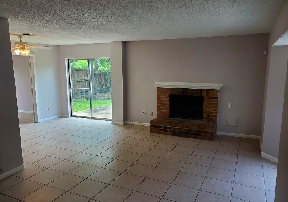 9201 Carousel Lane A Property Photo 9