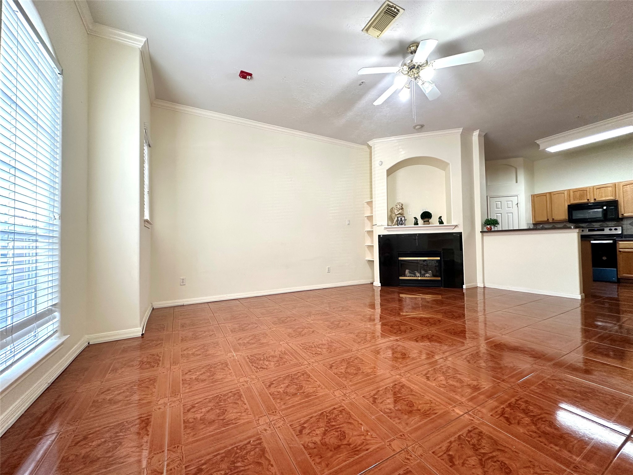 2710 Grants Lake Boulevard L7 Property Photo 4