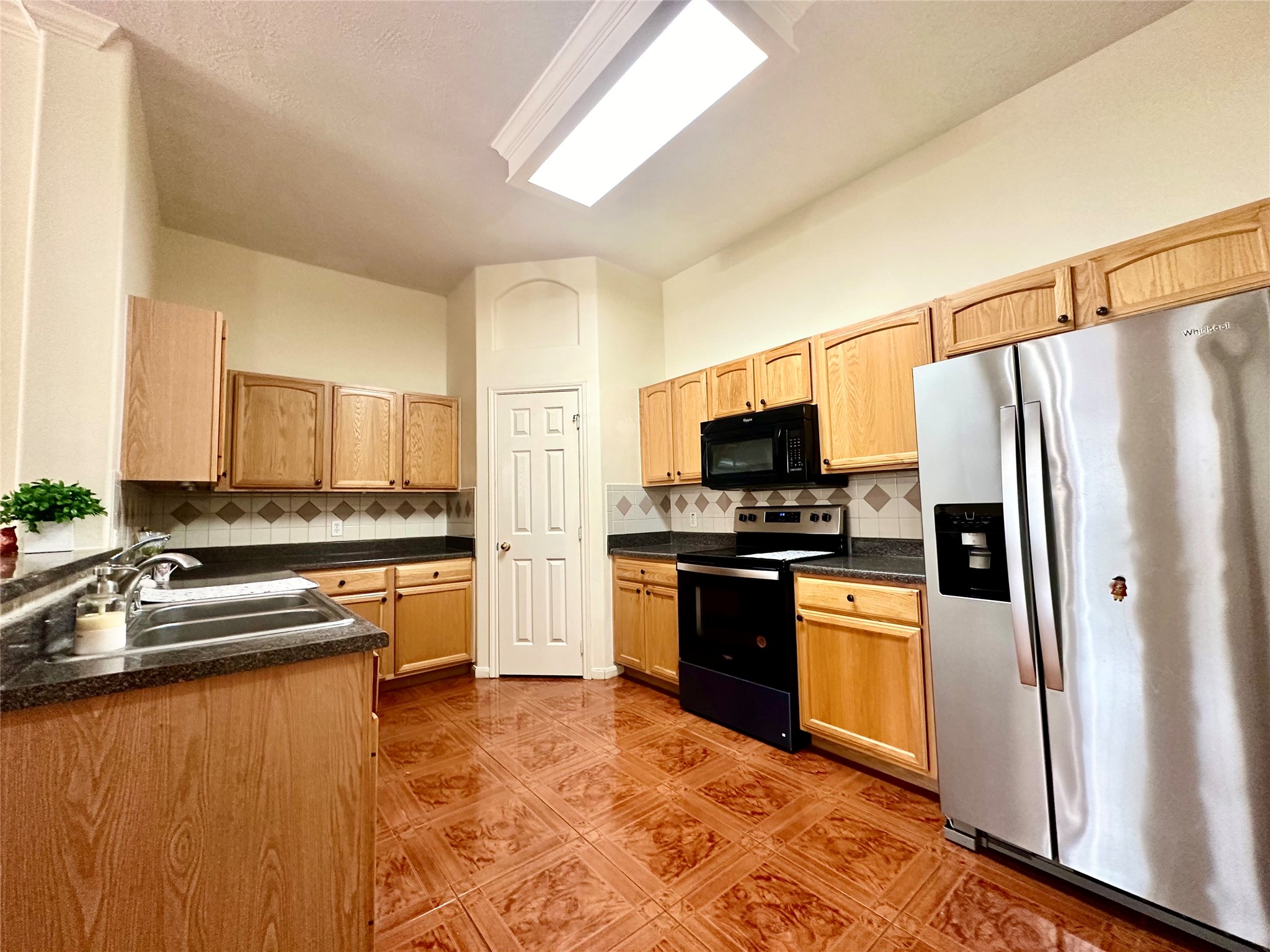 2710 Grants Lake Boulevard L7 Property Photo 8