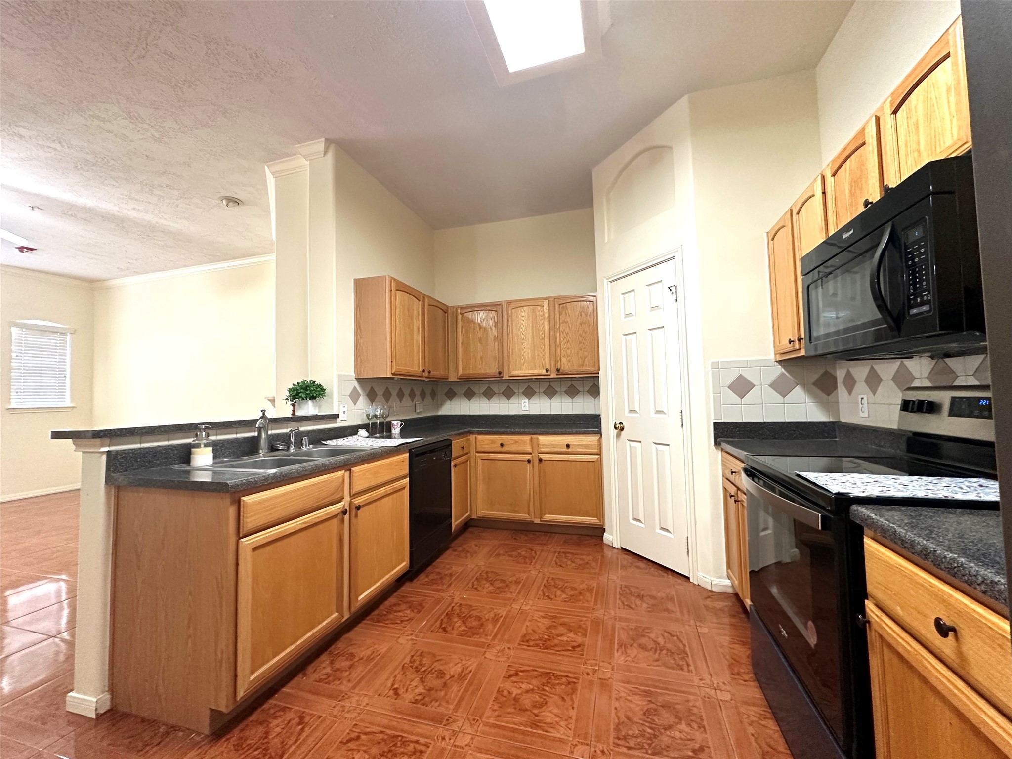 2710 Grants Lake Boulevard L7 Property Photo 11