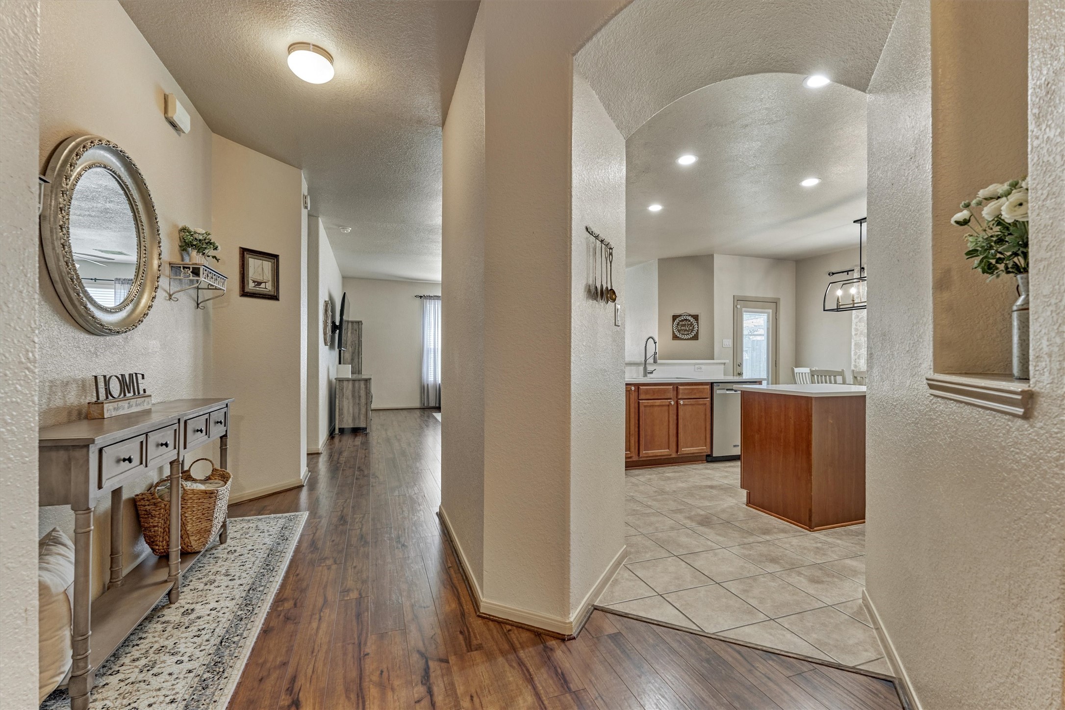 8707 Auburn Mane Drive Property Photo 14