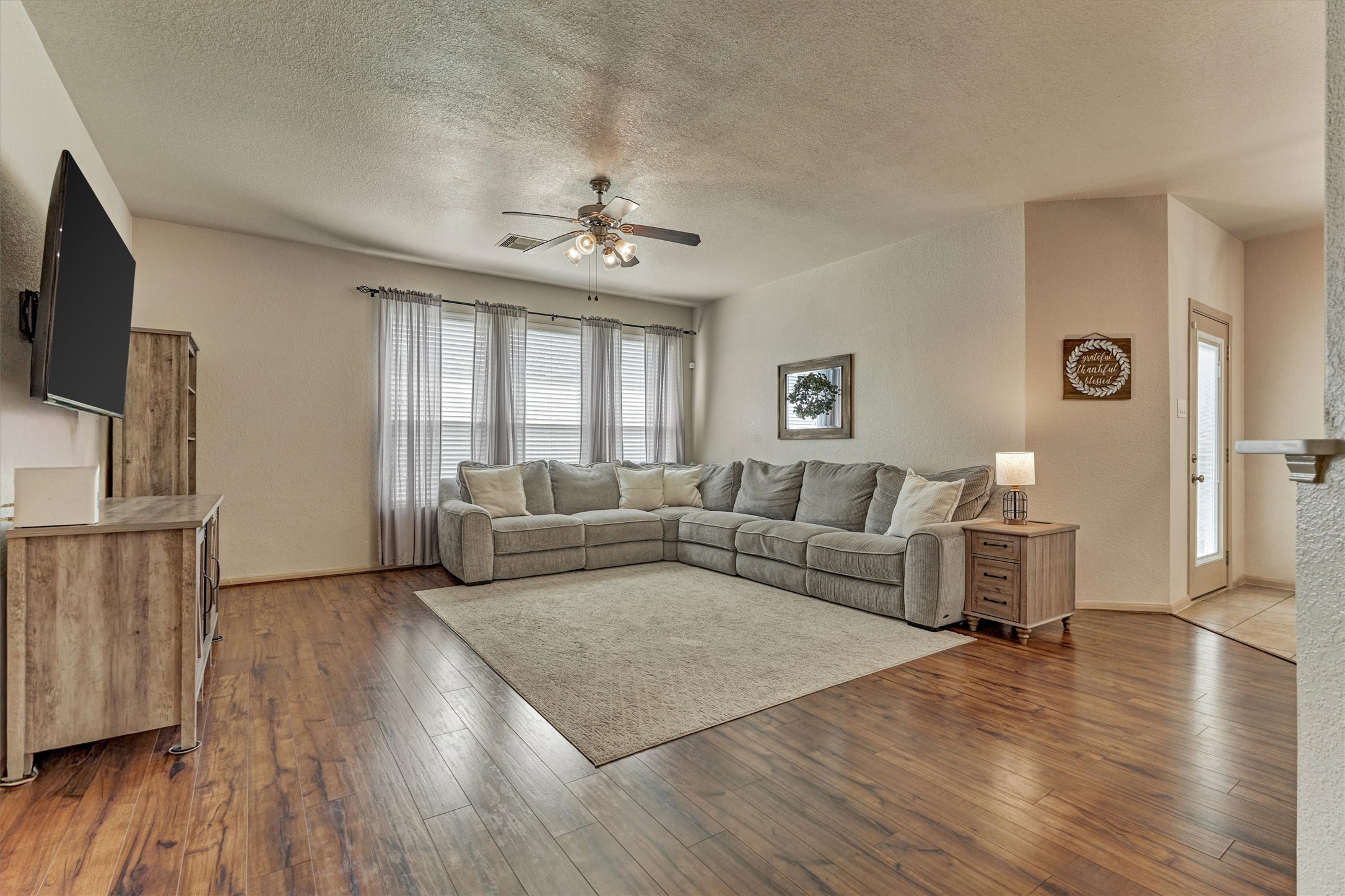 8707 Auburn Mane Drive Property Photo 15