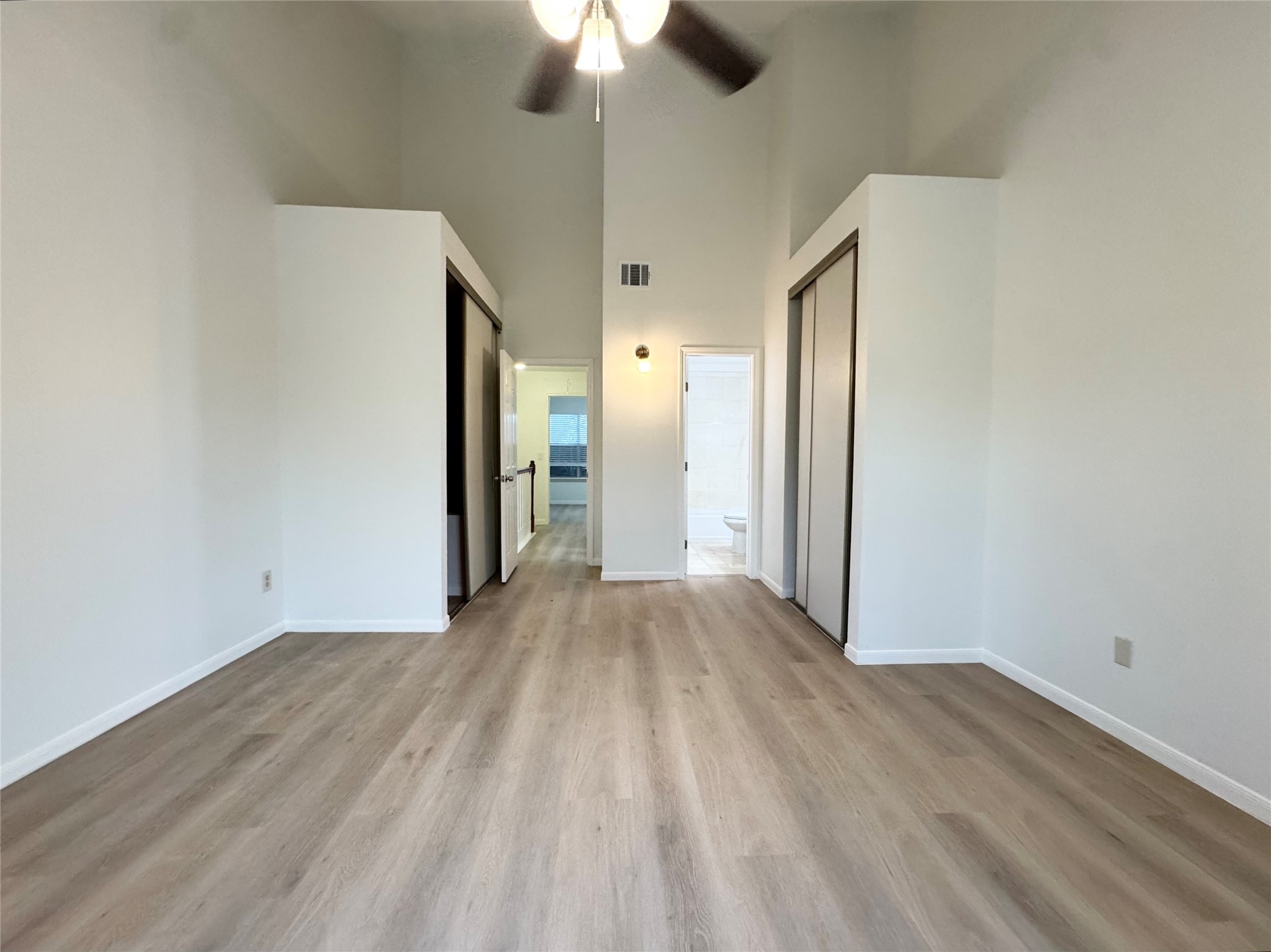 2930 Grants Lake Boulevard 2304 Property Photo 11