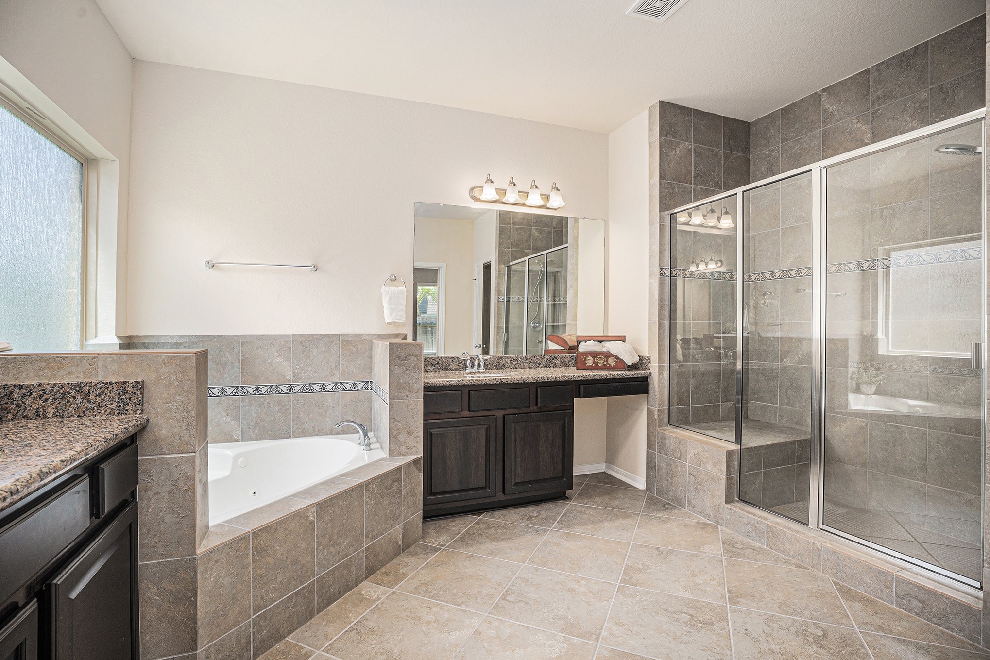 2228 Flower Croft Lane Property Photo 13