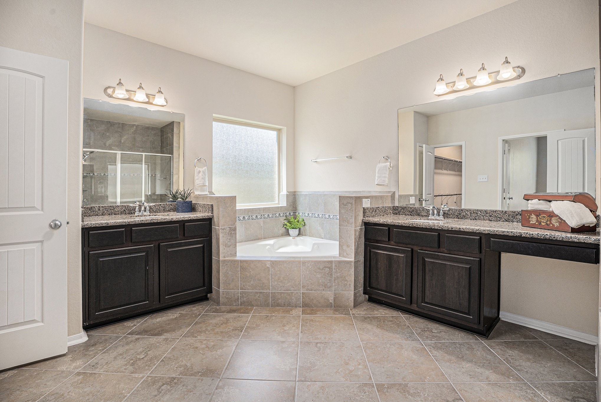 2228 Flower Croft Lane Property Photo 14