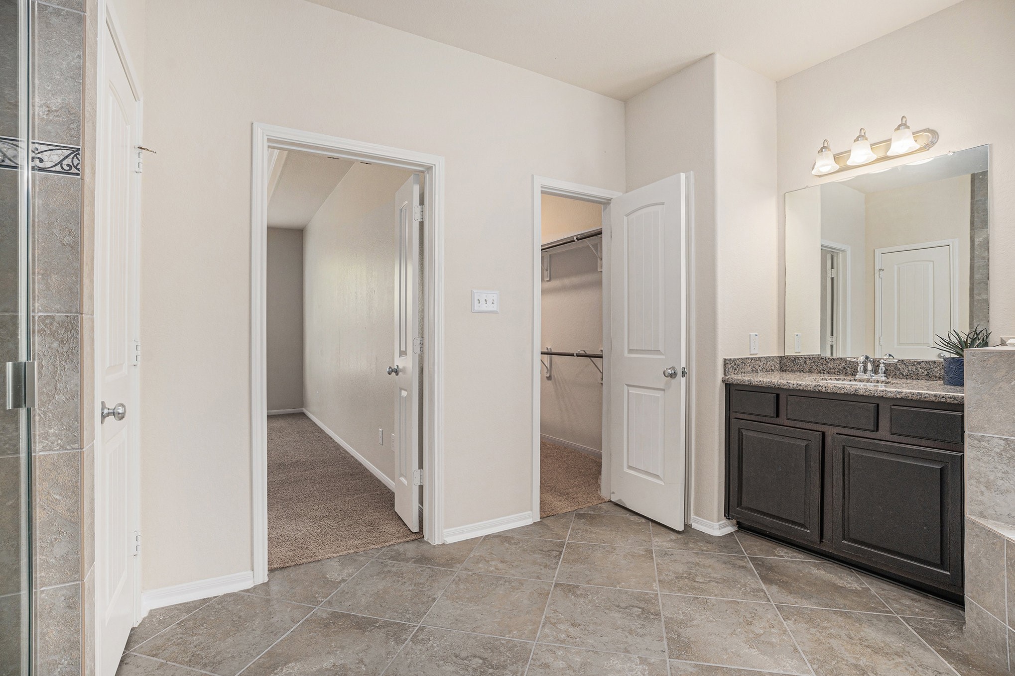 2228 Flower Croft Lane Property Photo 15