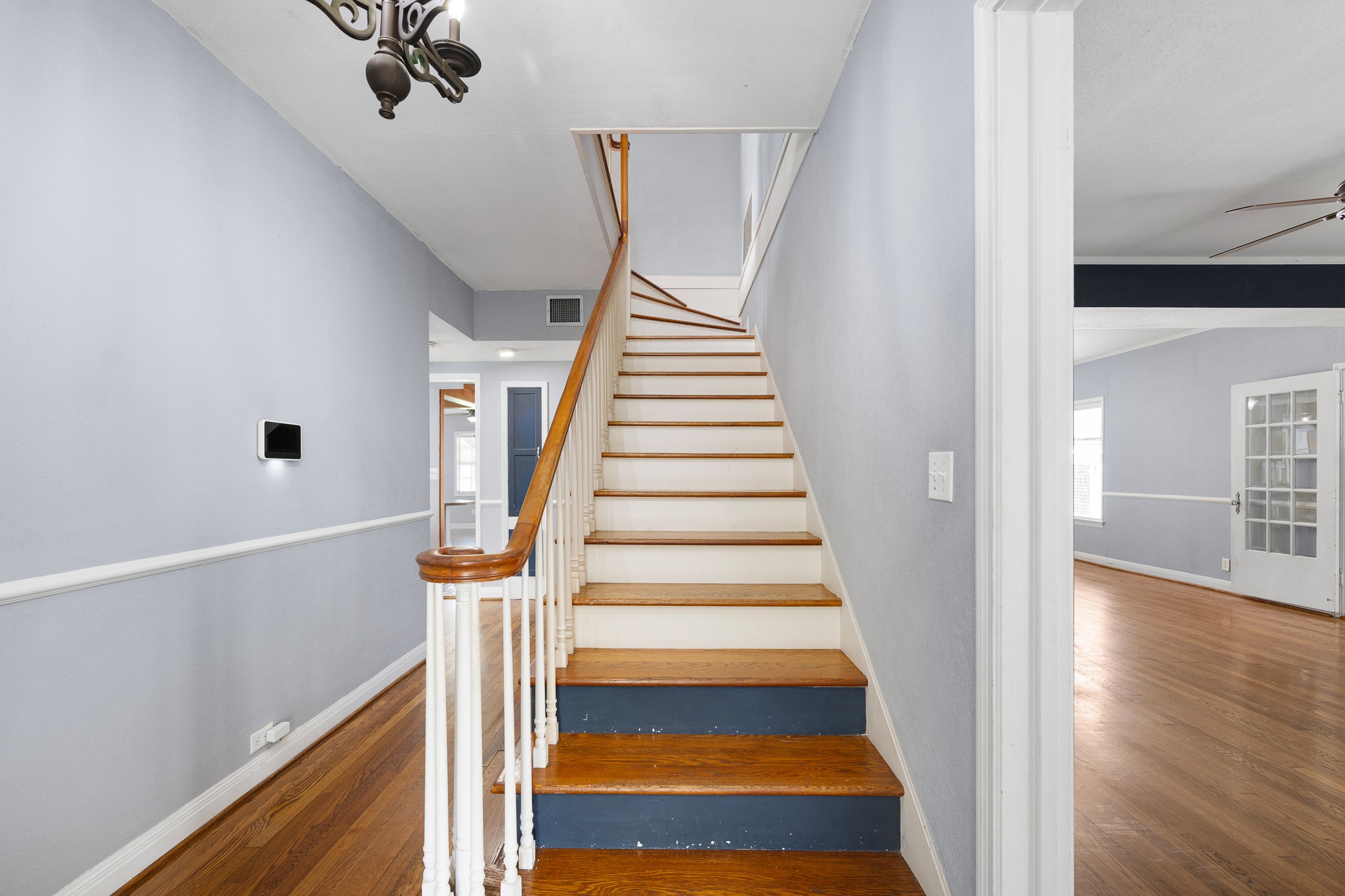 1008 Heights Avenue Property Photo 3