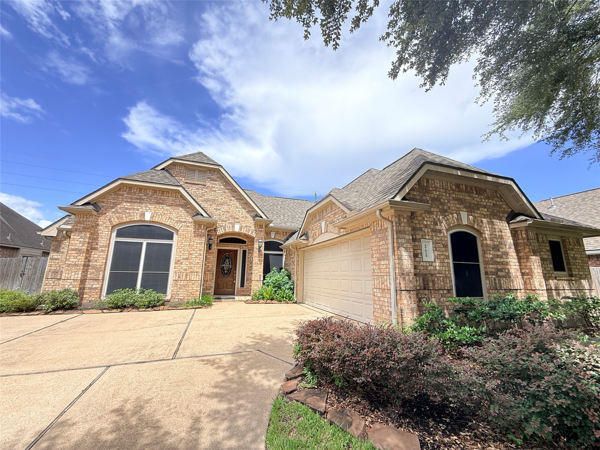 17523 Laguna Trail Drive Property Photo 1