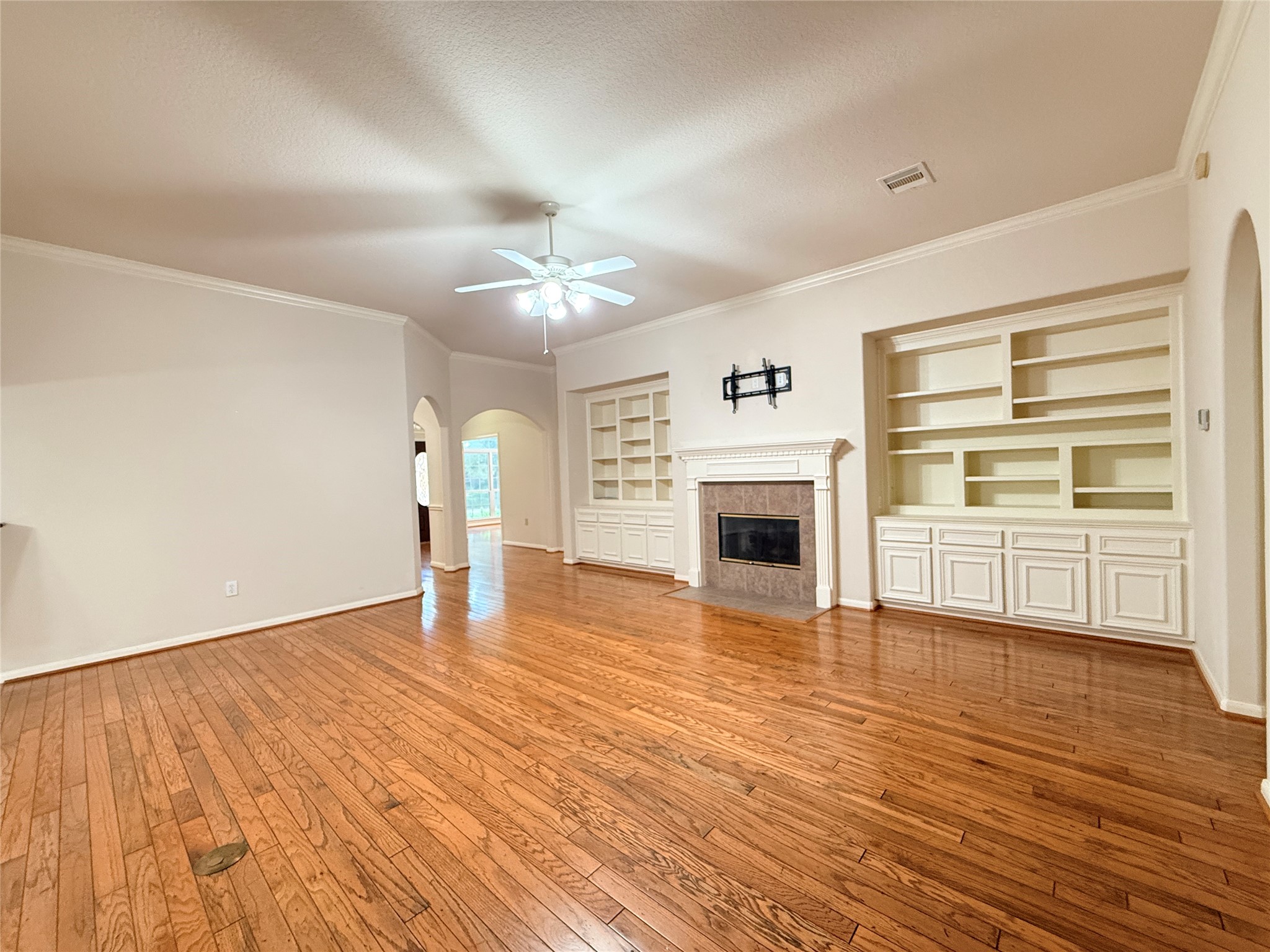 17523 Laguna Trail Drive Property Photo 5
