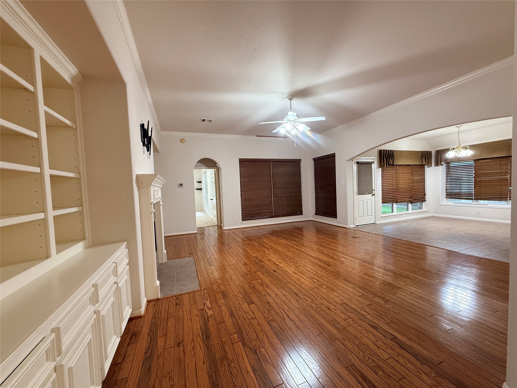17523 Laguna Trail Drive Property Photo 6