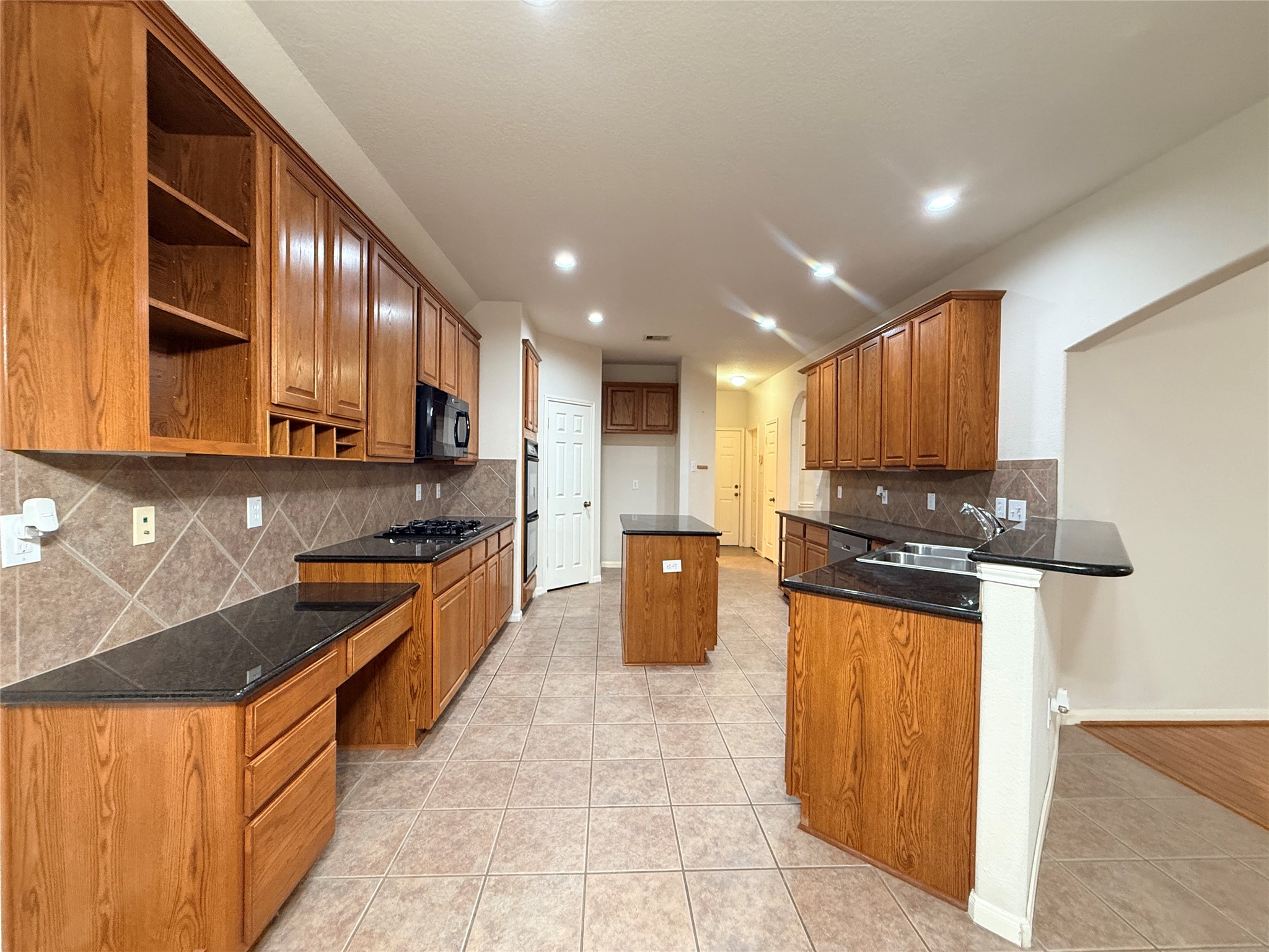 17523 Laguna Trail Drive Property Photo 12