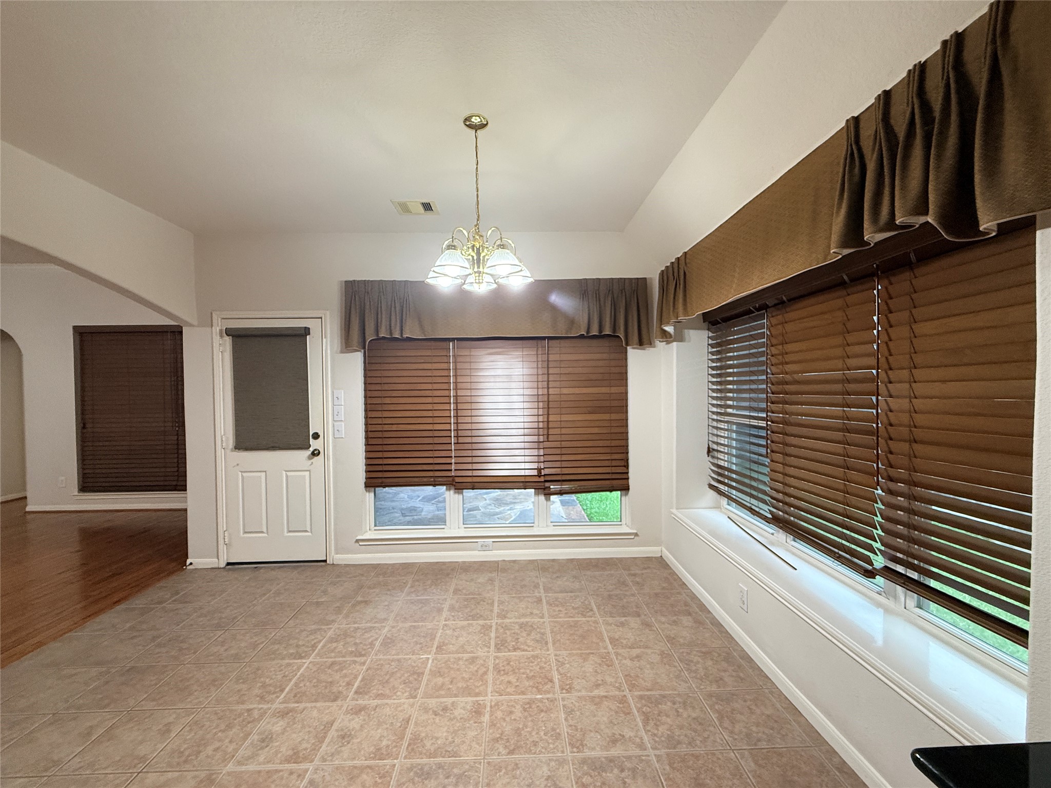 17523 Laguna Trail Drive Property Photo 14