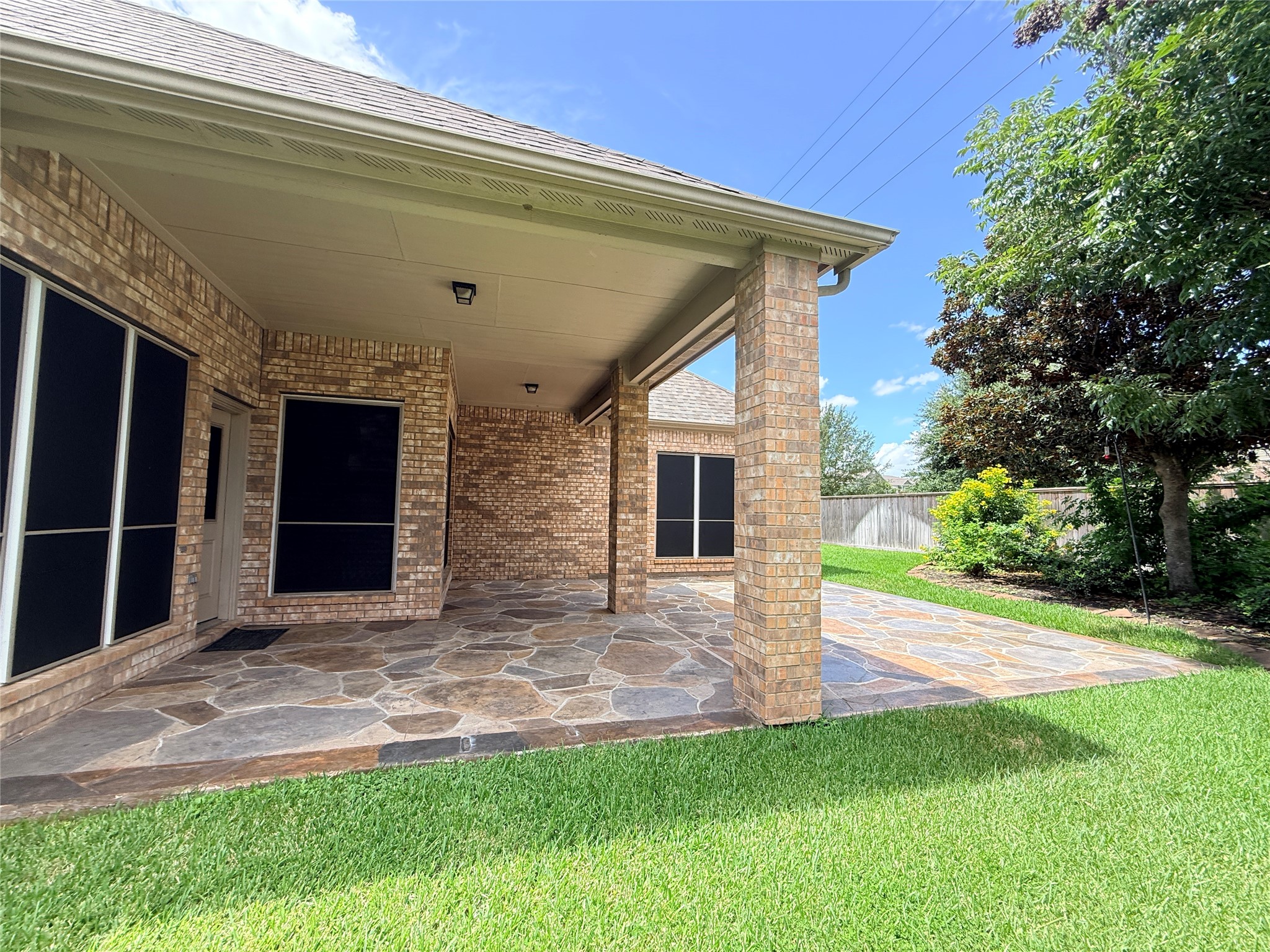 17523 Laguna Trail Drive Property Photo 23