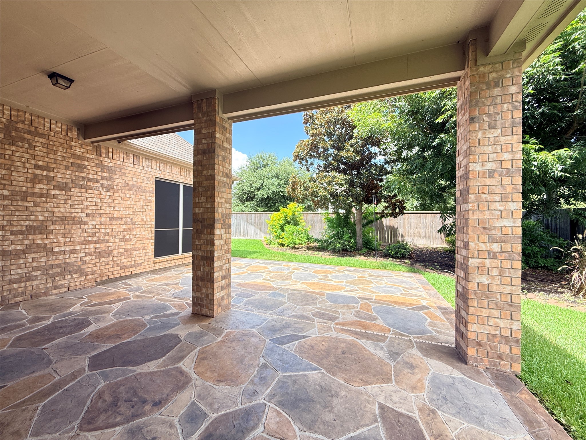 17523 Laguna Trail Drive Property Photo 25