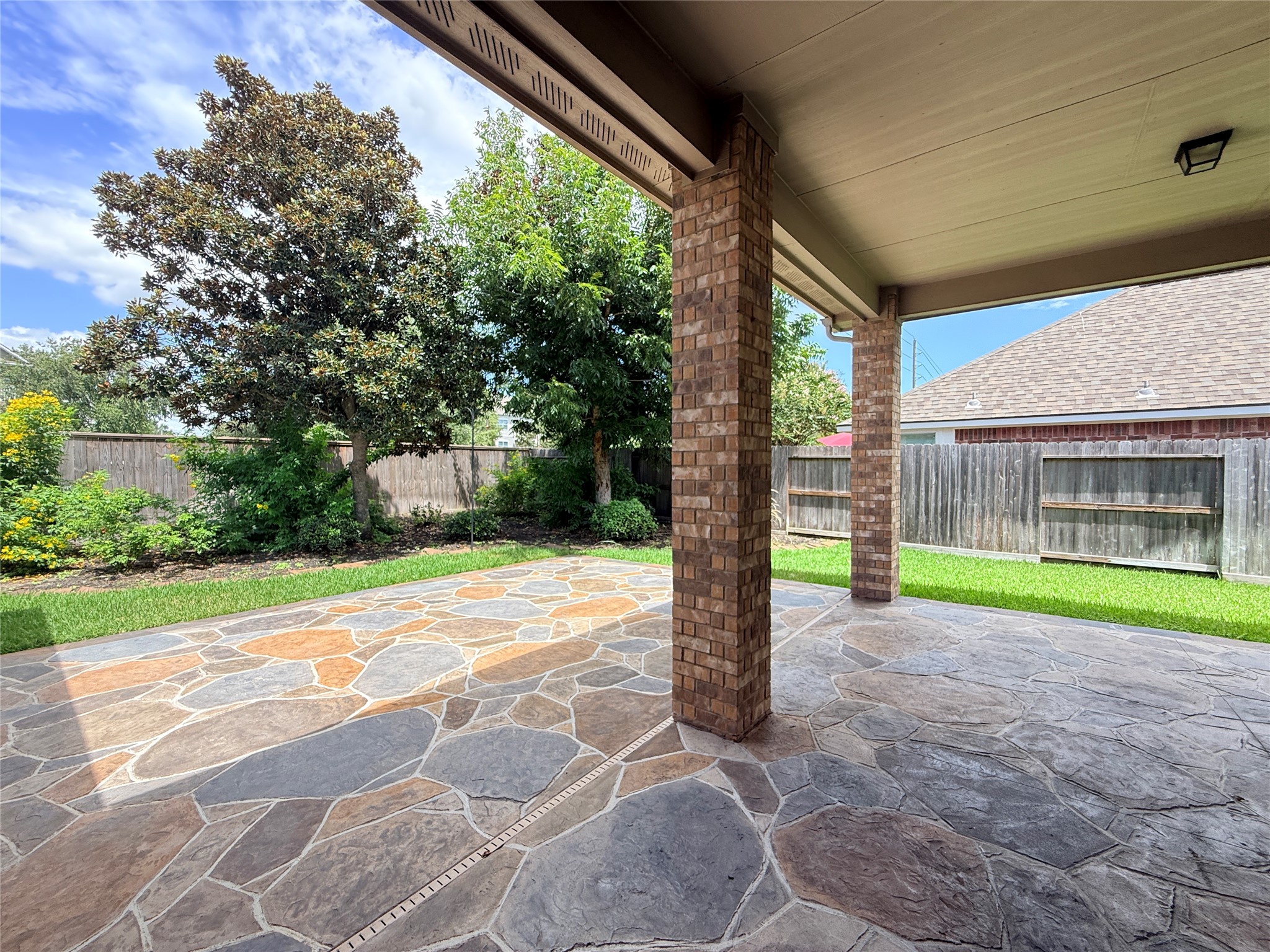 17523 Laguna Trail Drive Property Photo 26