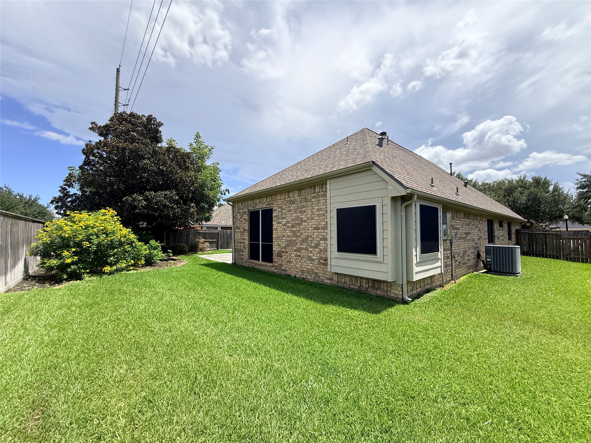 17523 Laguna Trail Drive Property Photo 28