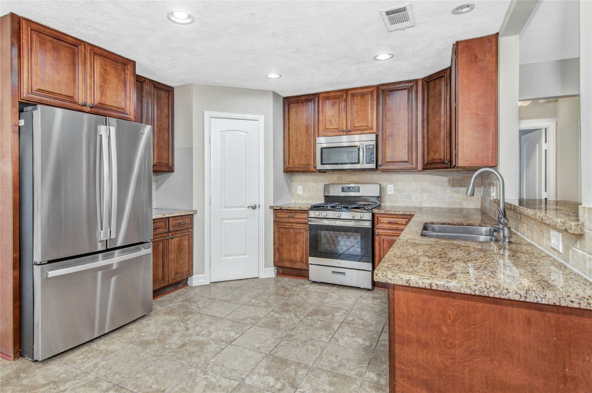 2611 Desert Sage Drive Property Photo 9
