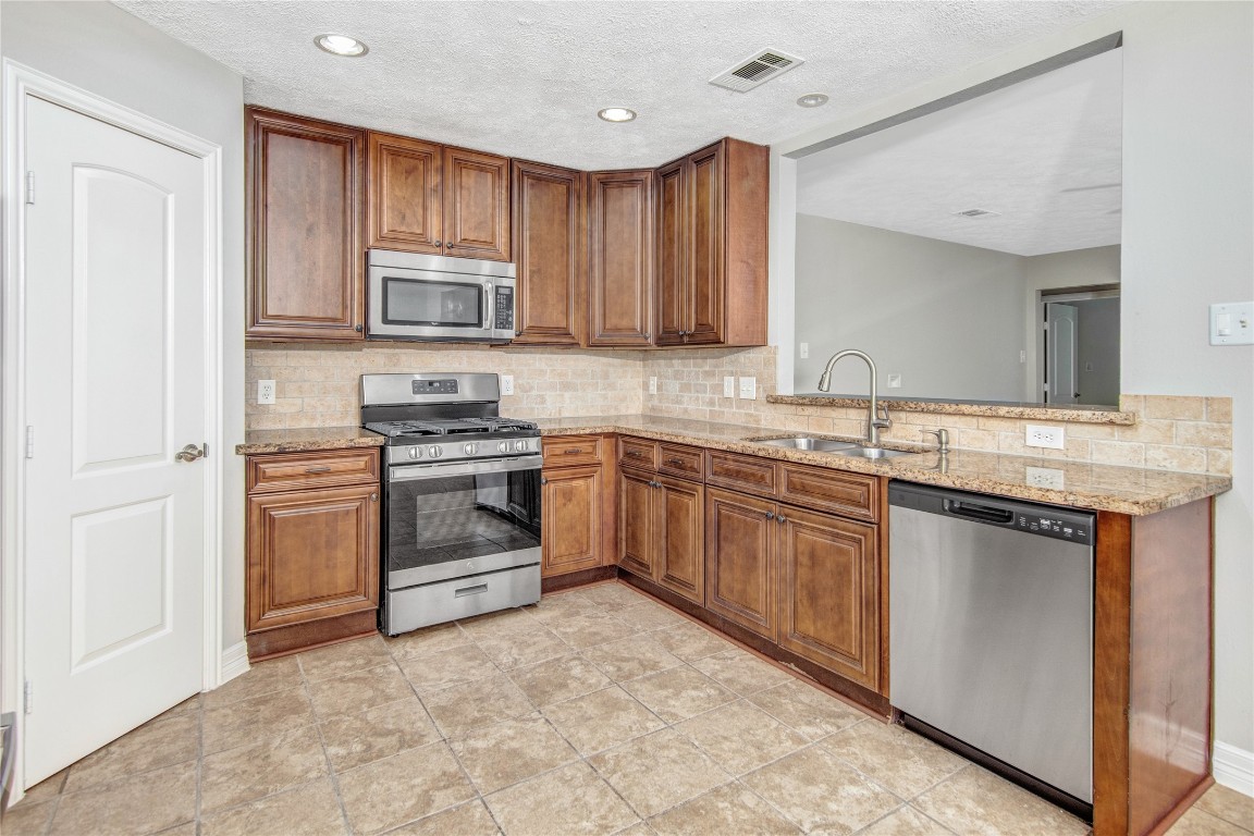2611 Desert Sage Drive Property Photo 10