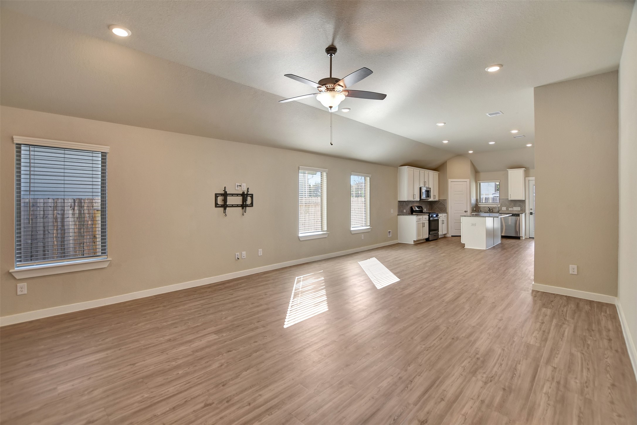 6419 Purple Wreath Way Property Photo 7