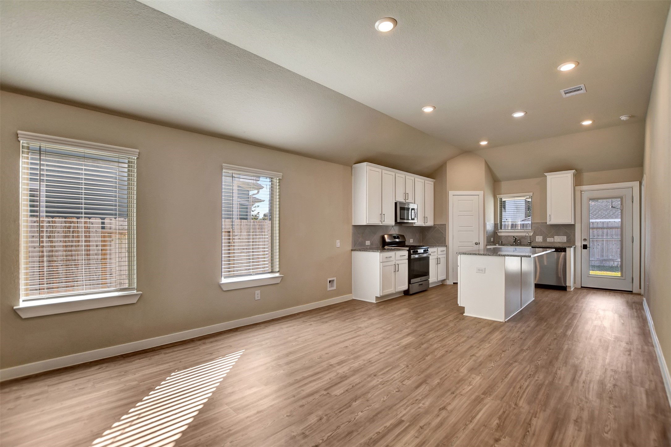 6419 Purple Wreath Way Property Photo 10