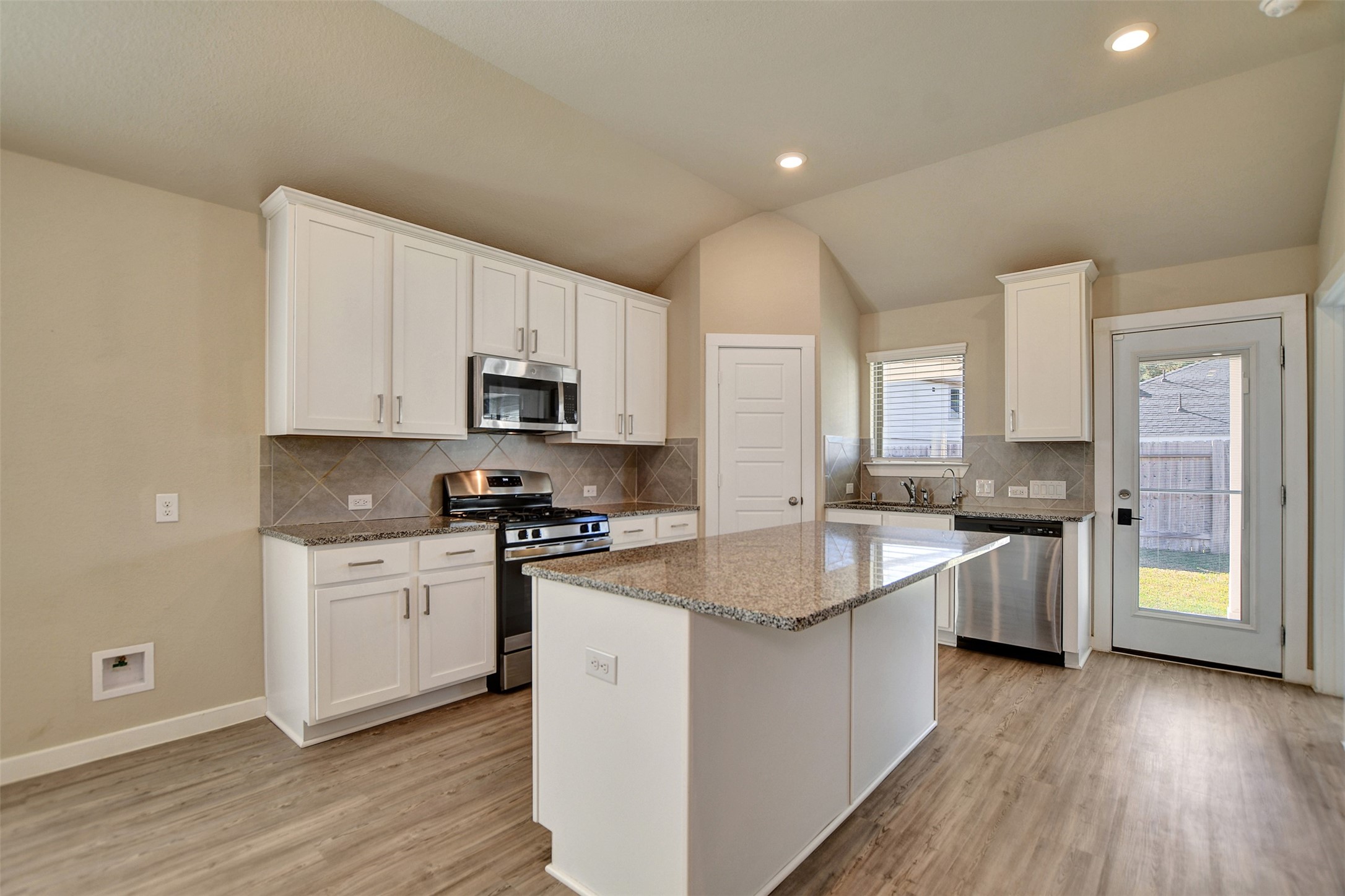 6419 Purple Wreath Way Property Photo 13
