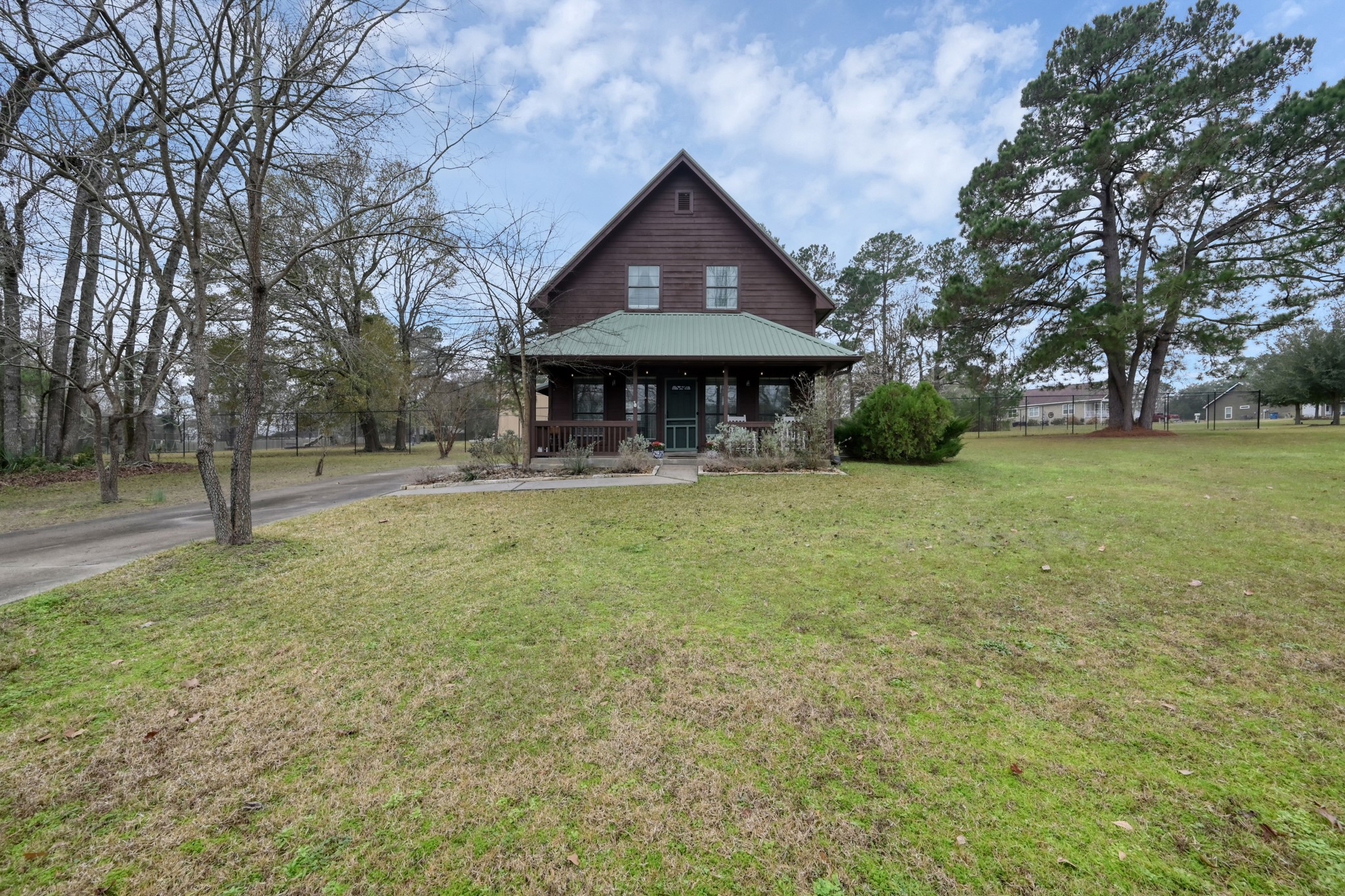 41 Hunters Creek Drive Property Photo 2