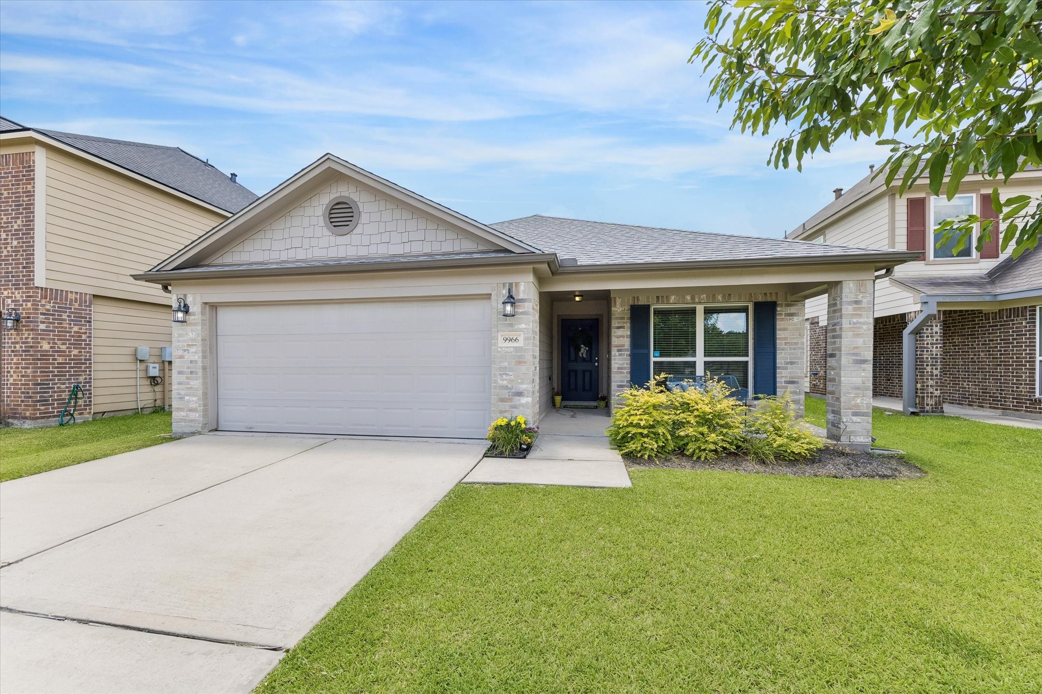 9966 Chimney Swift Lane Property Photo 1