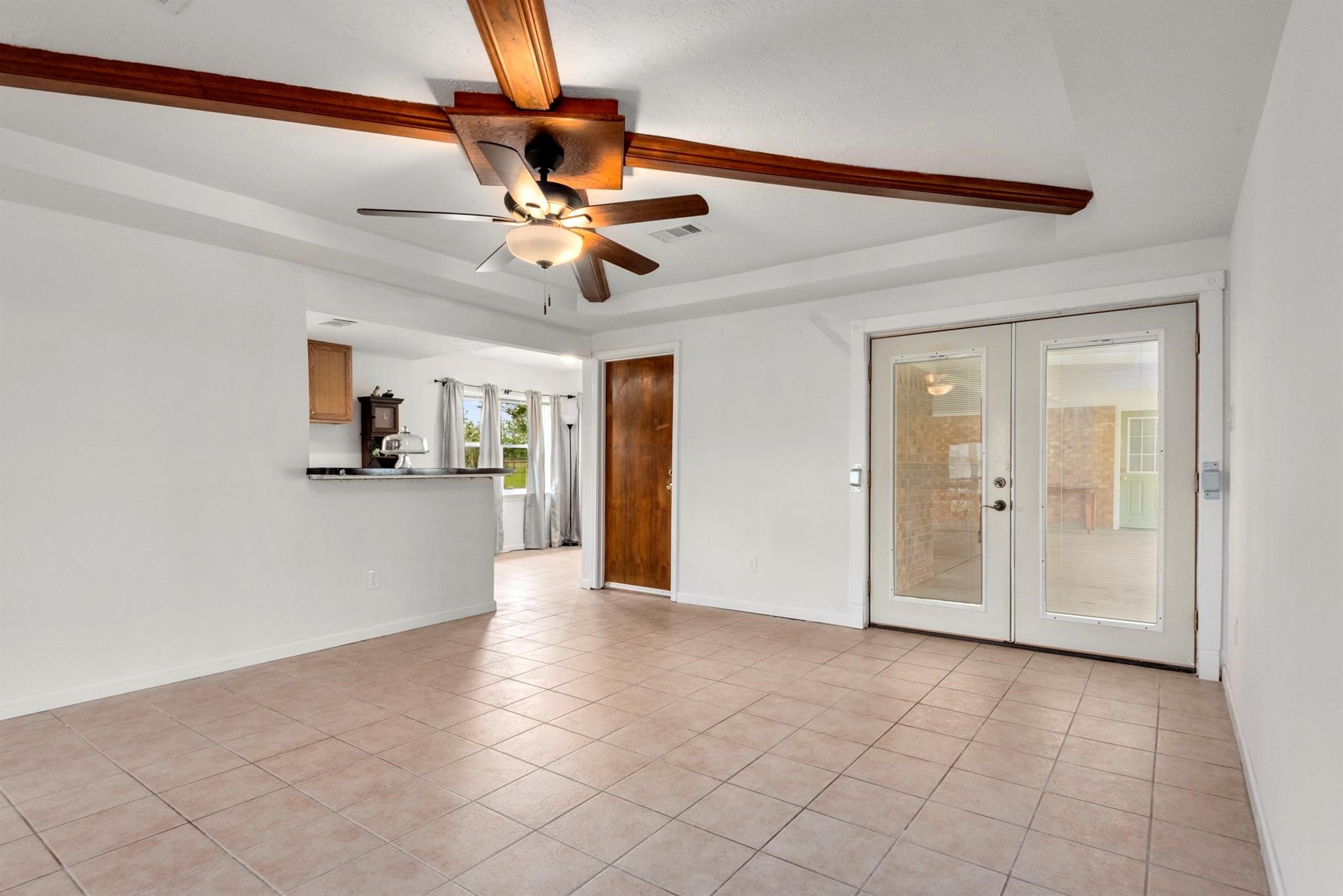 318 County Road 296d Property Photo 5
