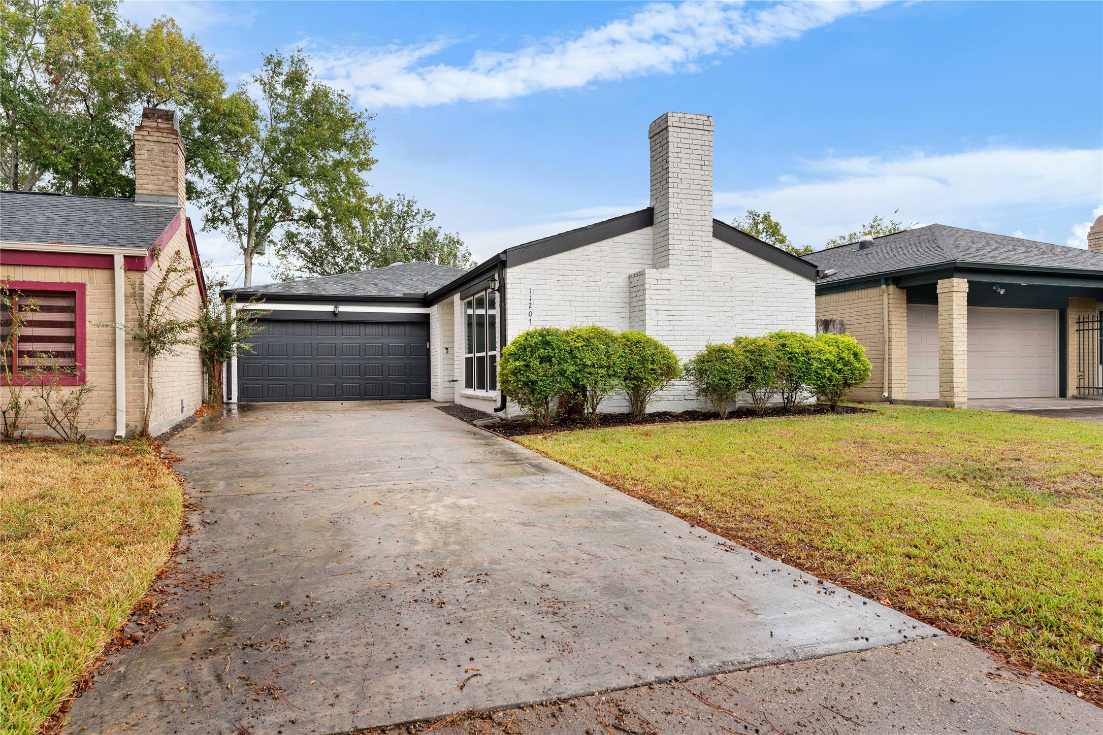 11207 Wood Lodge Drive Property Photo 10