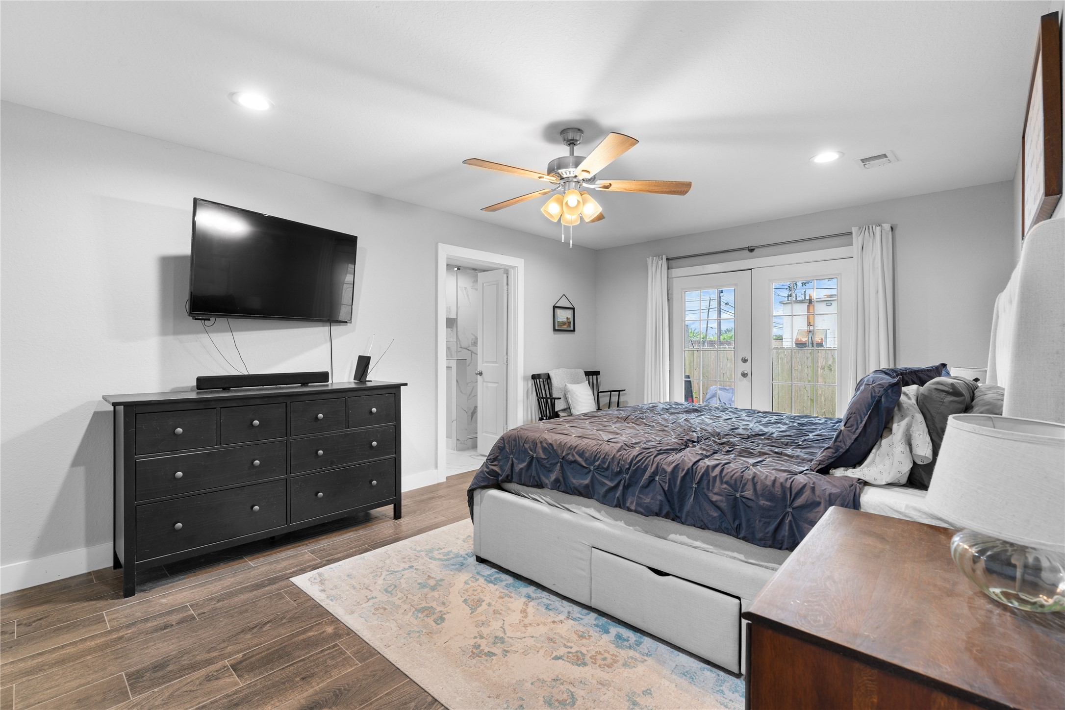 11207 Wood Lodge Drive Property Photo 17